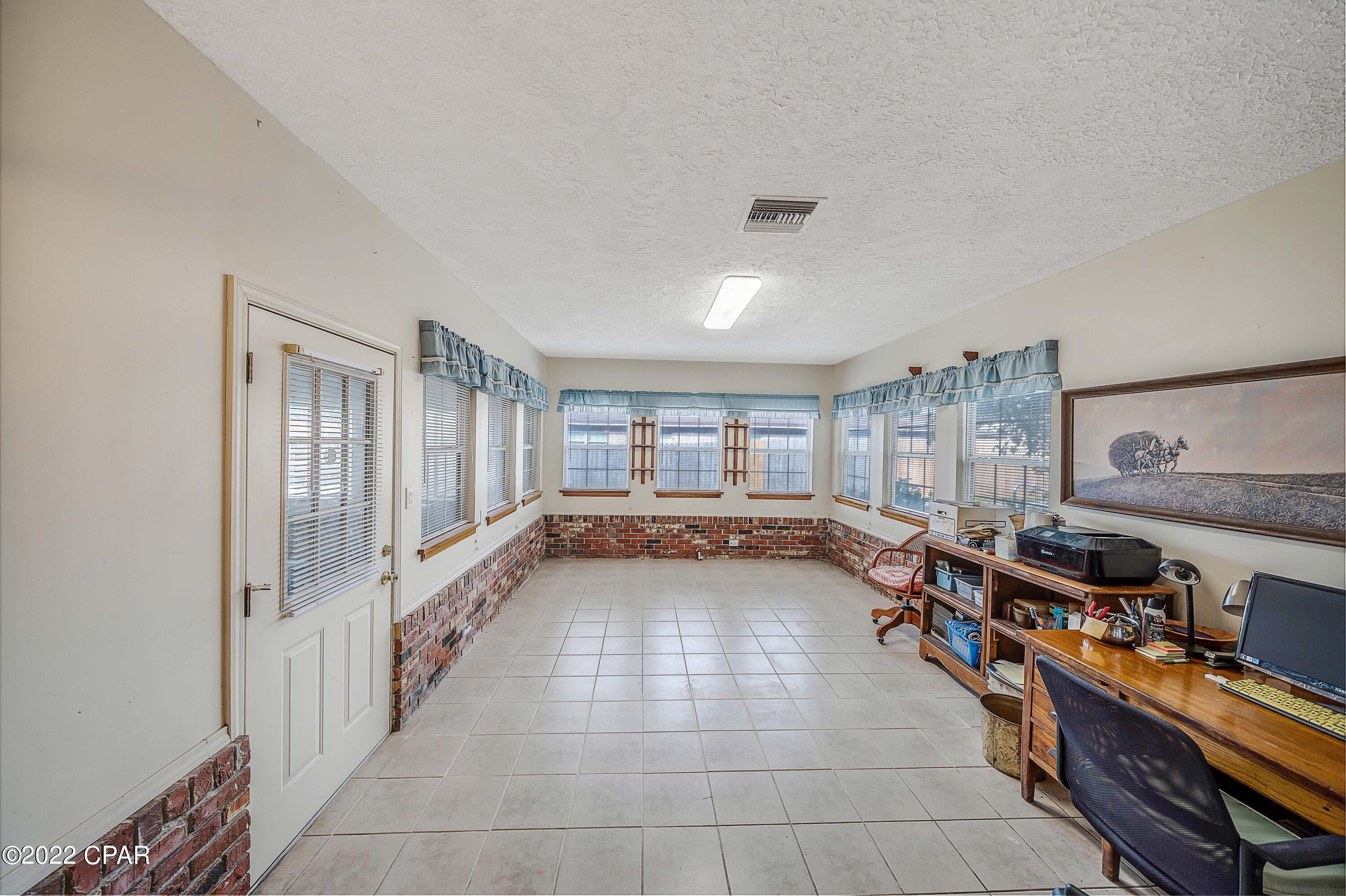 Lannie Rowe Lake Ests - Residential