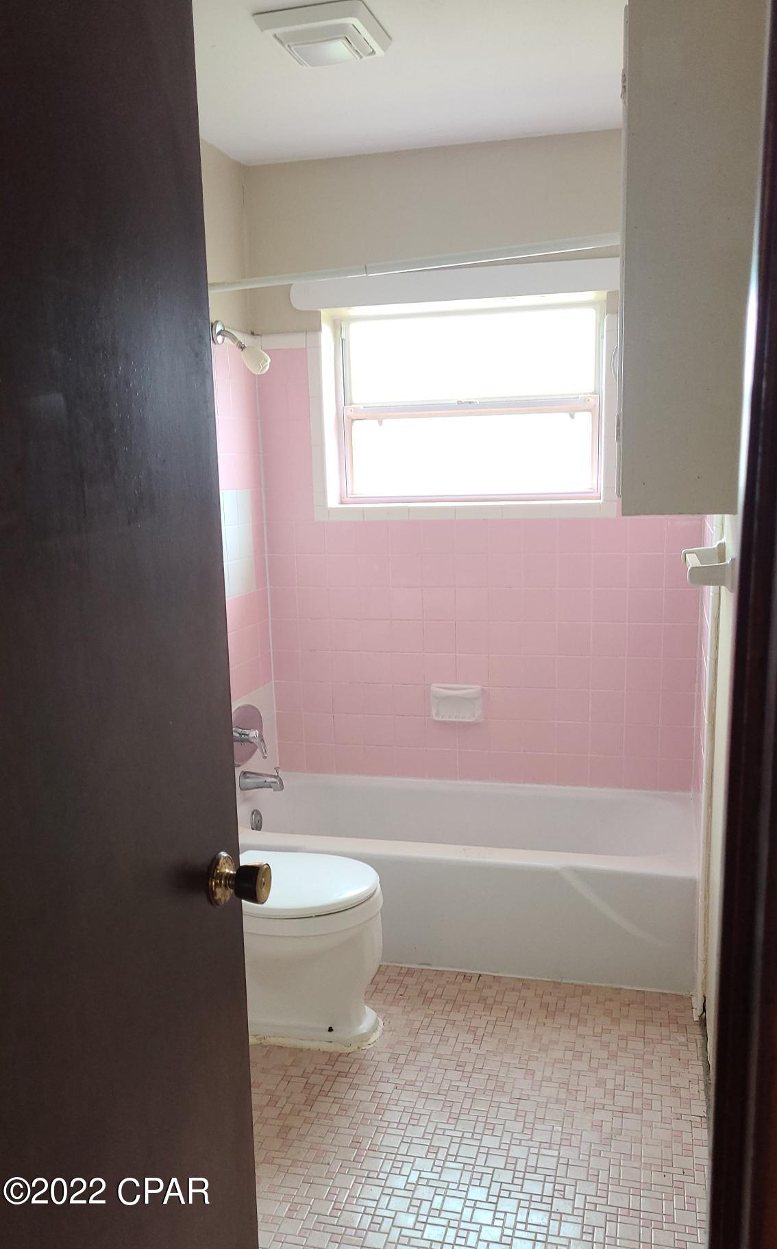 Parkway Manor - Residential