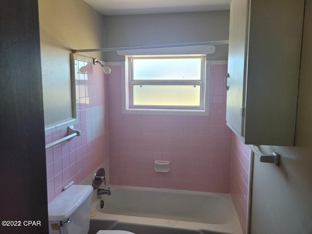 Parkway Manor - Residential