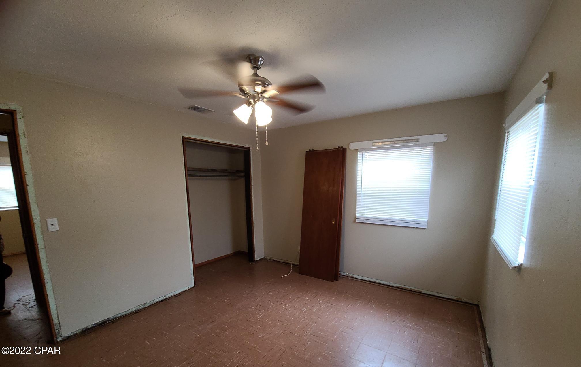 Parkway Manor - Residential