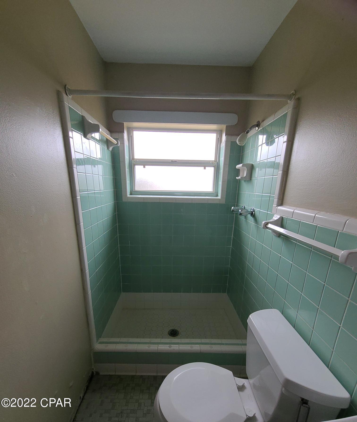 Parkway Manor - Residential