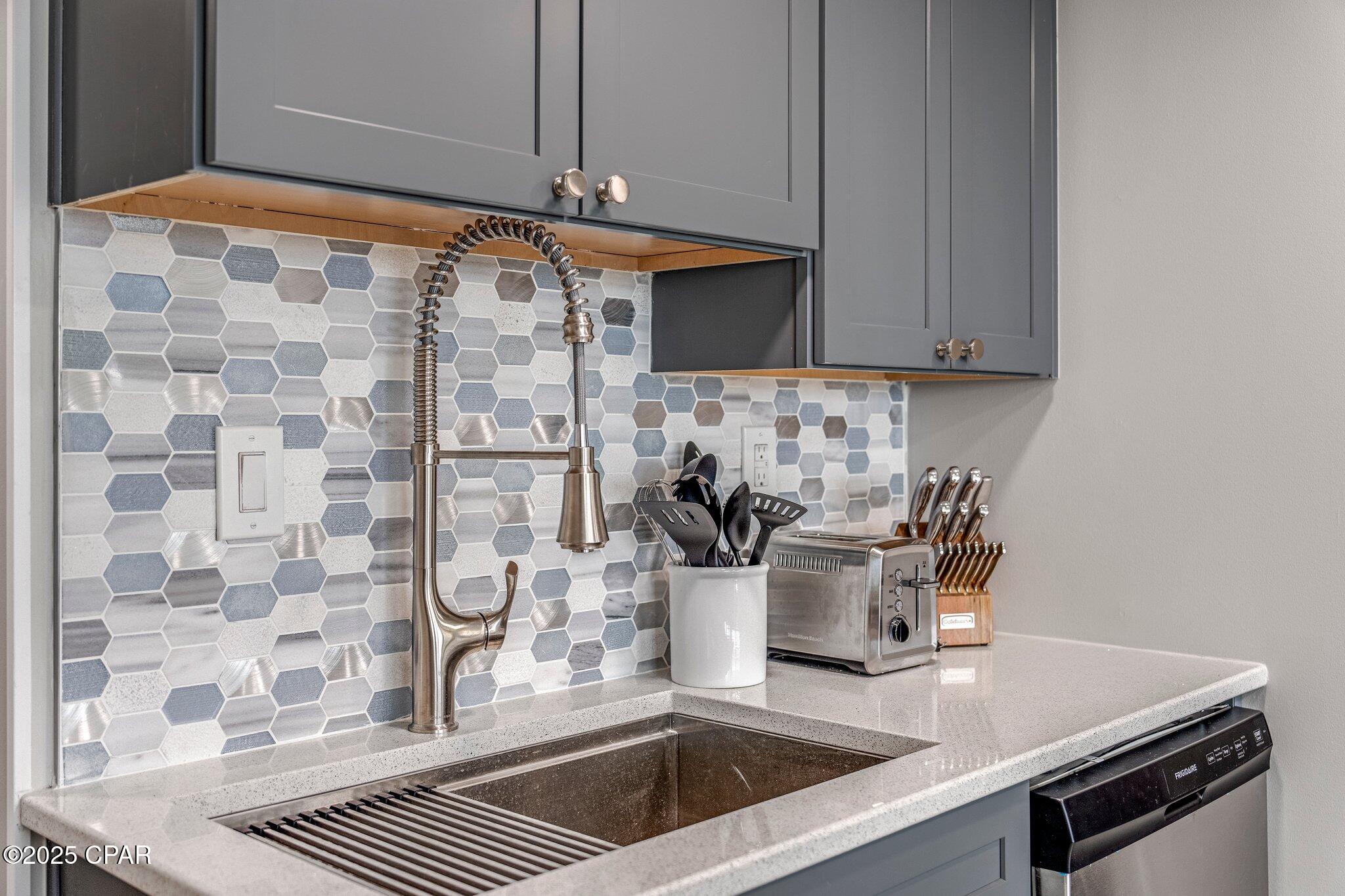 Sunbird Condo - Residential