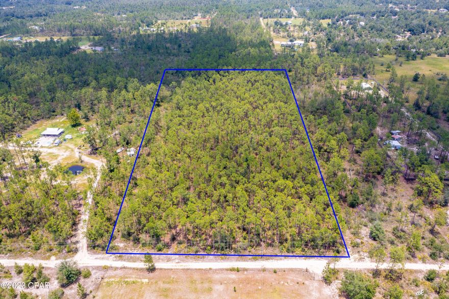 CURRENTLY UNDER CONTRACT, SELLER WILL CONSIDER BACKUP OFFERS || 10 acres under 50k? We got it!
Your chance to experience country living. Peace and quiet area just off a dirt road. This property is ready for someone to make it their homestead. Build your dream home and be away from the hustle and bustle. 36 Miles from Tyndall Air Force Base. 30 miles from 23rd street for dining out and shopping centers. Located near a grocery store only 4miles away.
Build on this lot today!