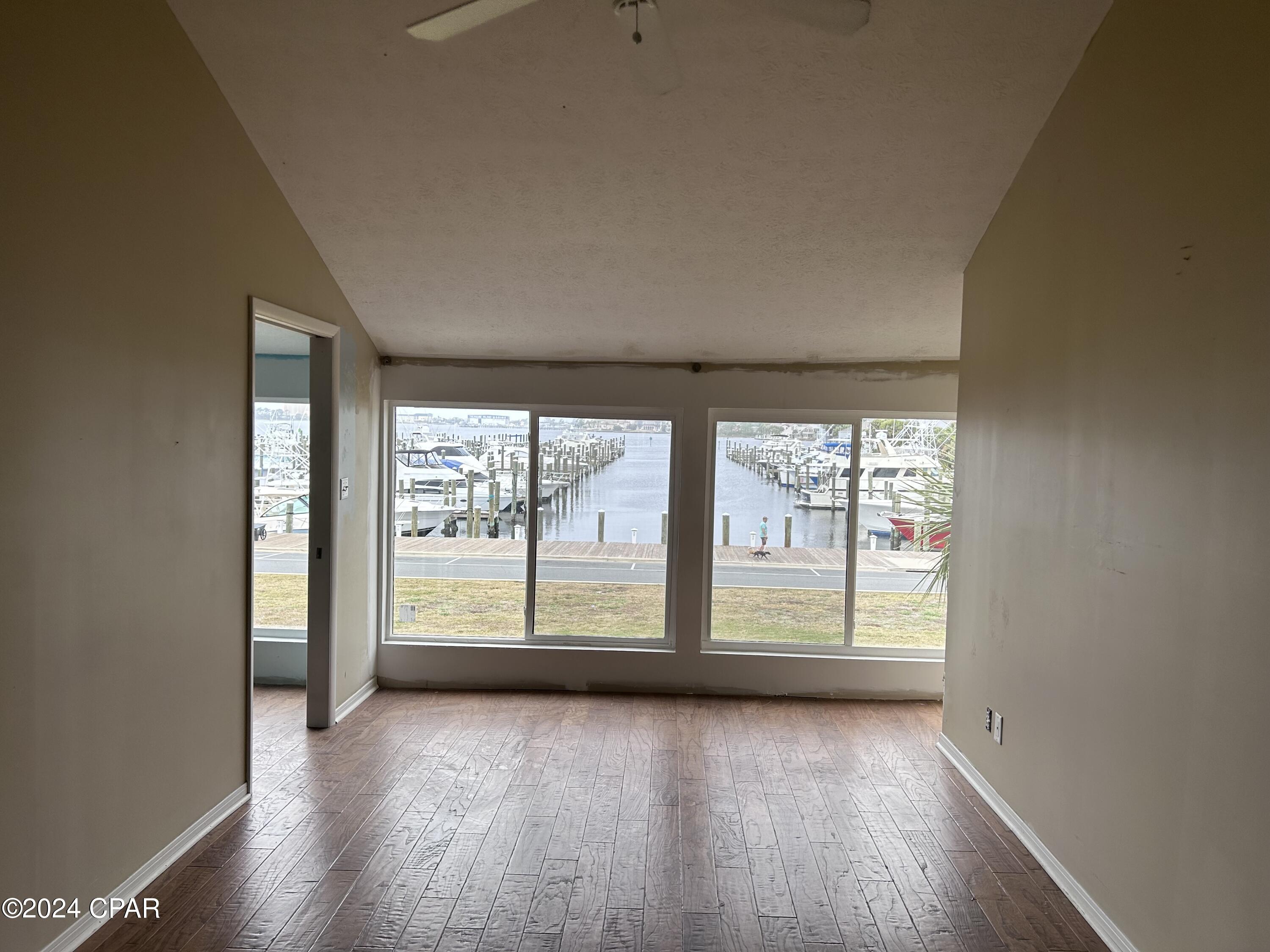 Bay Point Harbour Villas - Residential