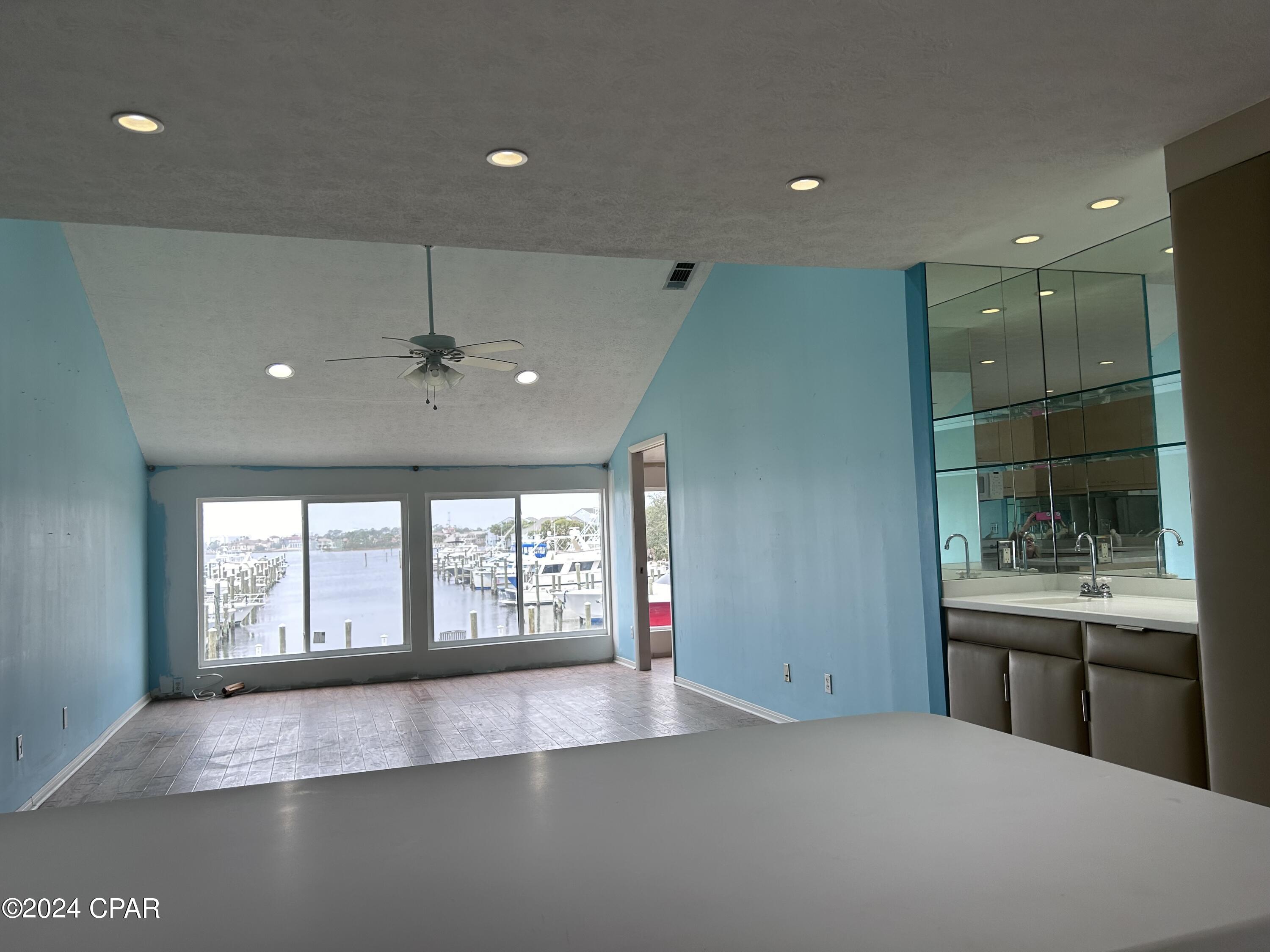 Bay Point Harbour Villas - Residential