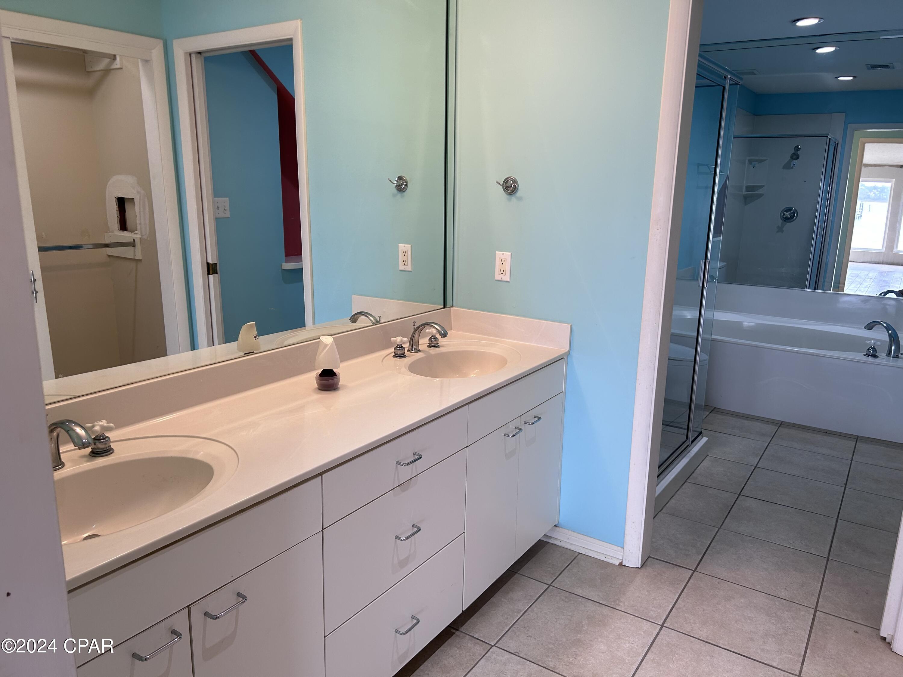 Bay Point Harbour Villas - Residential