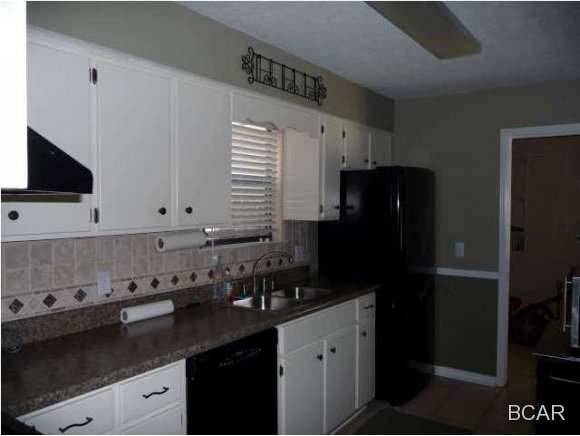 E.L. Wood - Residential Lease