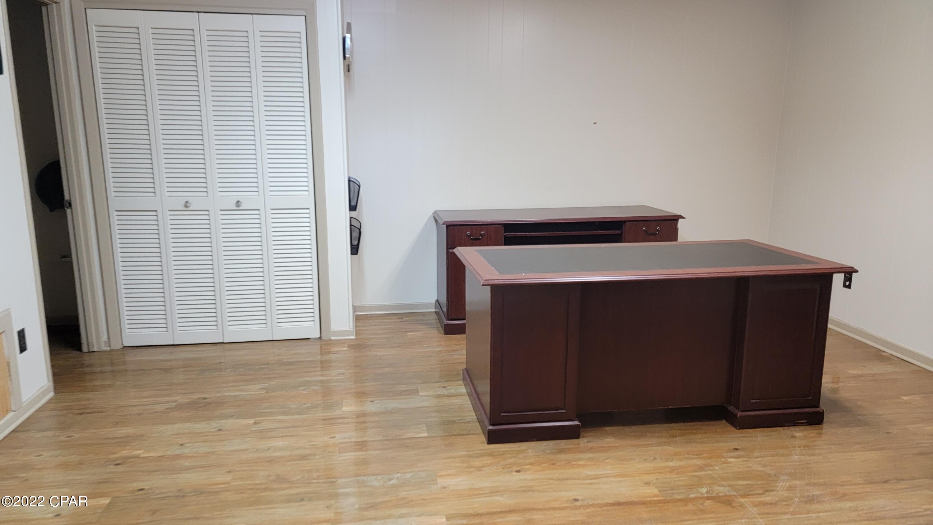 Skyland - Commercial Sale