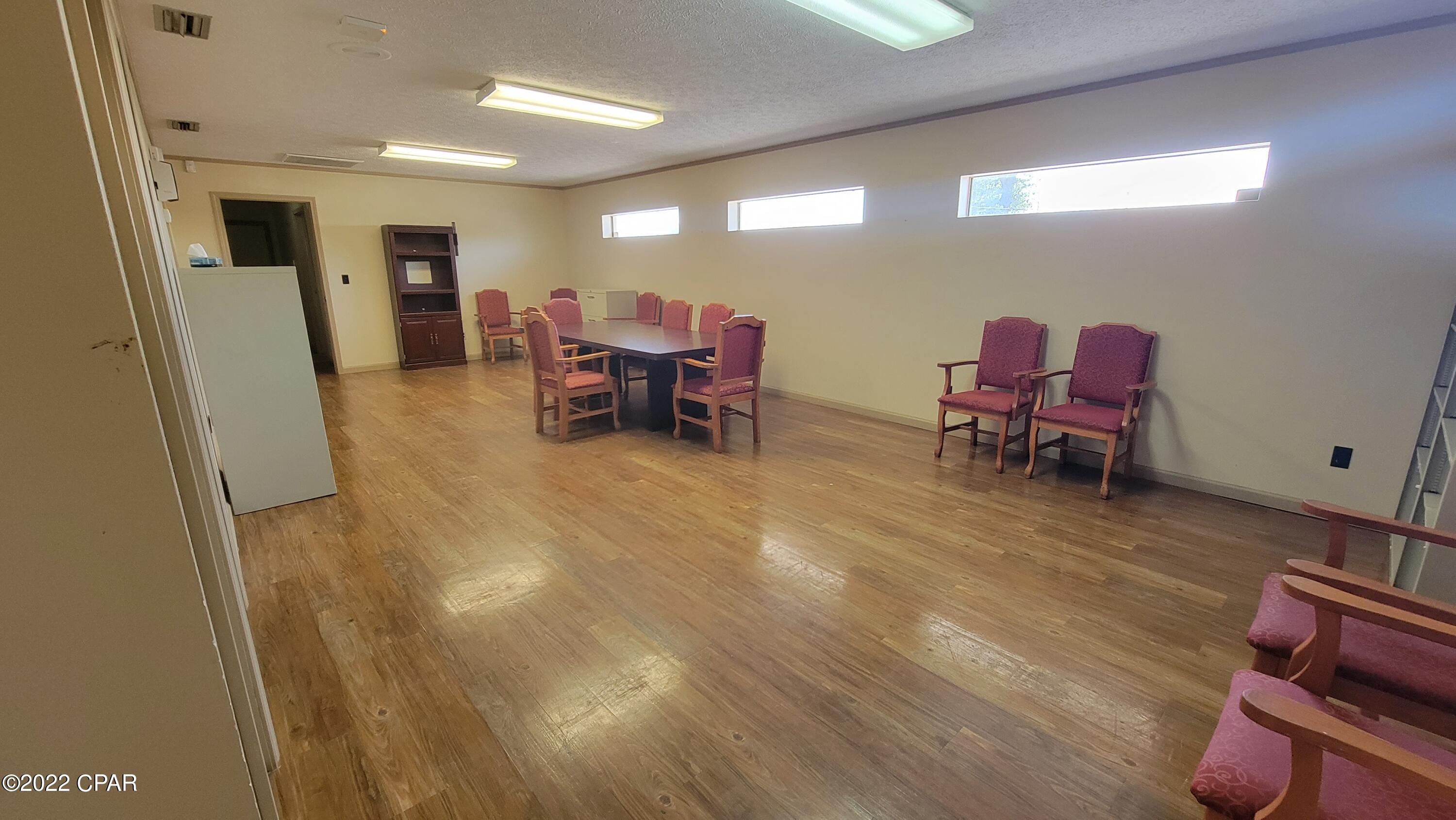 Skyland - Commercial Sale