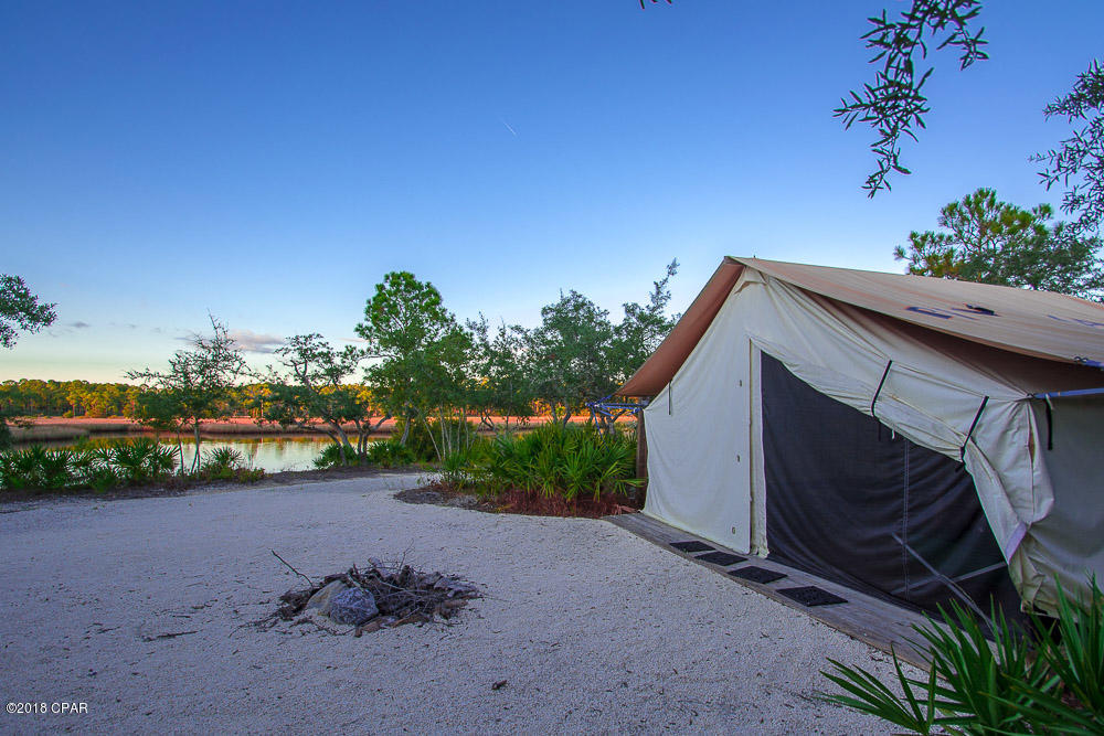 Rivercamps On Crooked Creek - Land