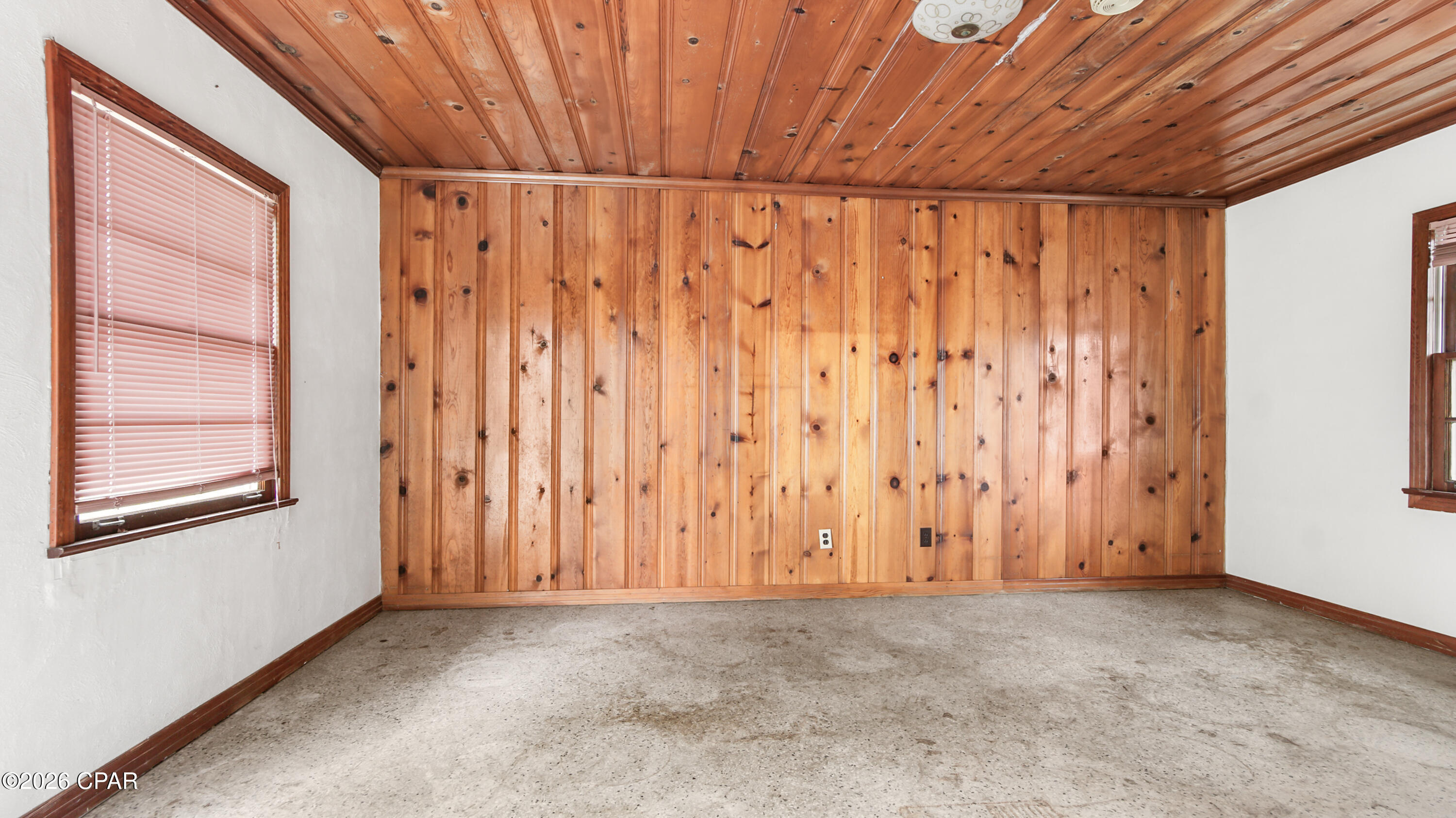 Hutchison's 1st To Bahama Bch - Commercial Sale