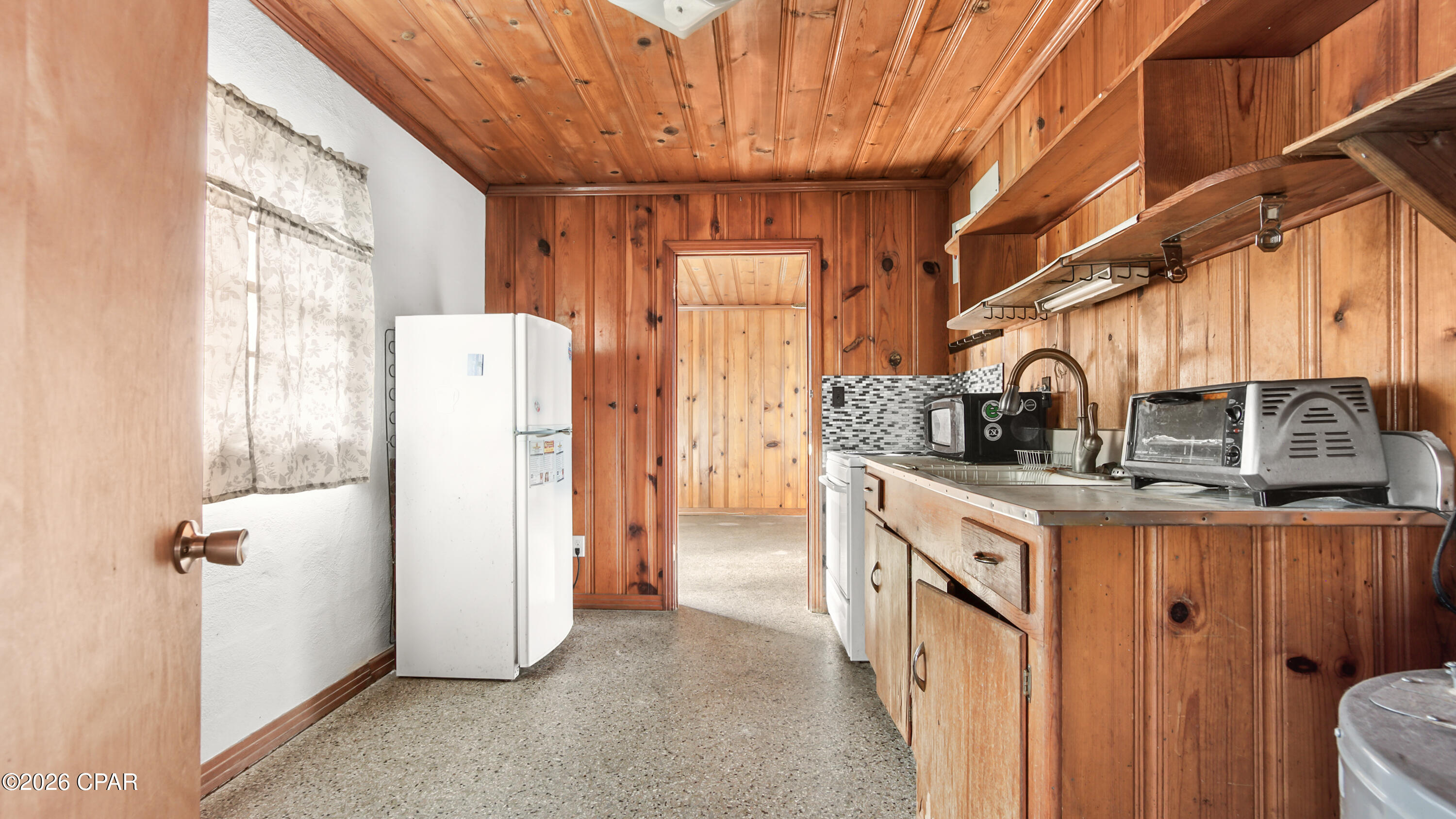 Hutchison's 1st To Bahama Bch - Commercial Sale