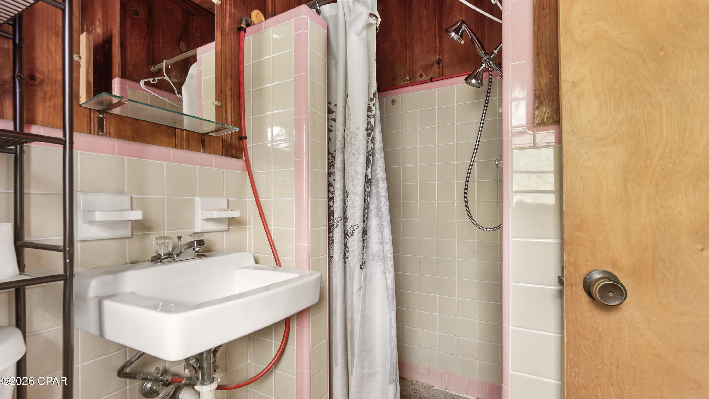 Hutchison's 1st To Bahama Bch - Commercial Sale