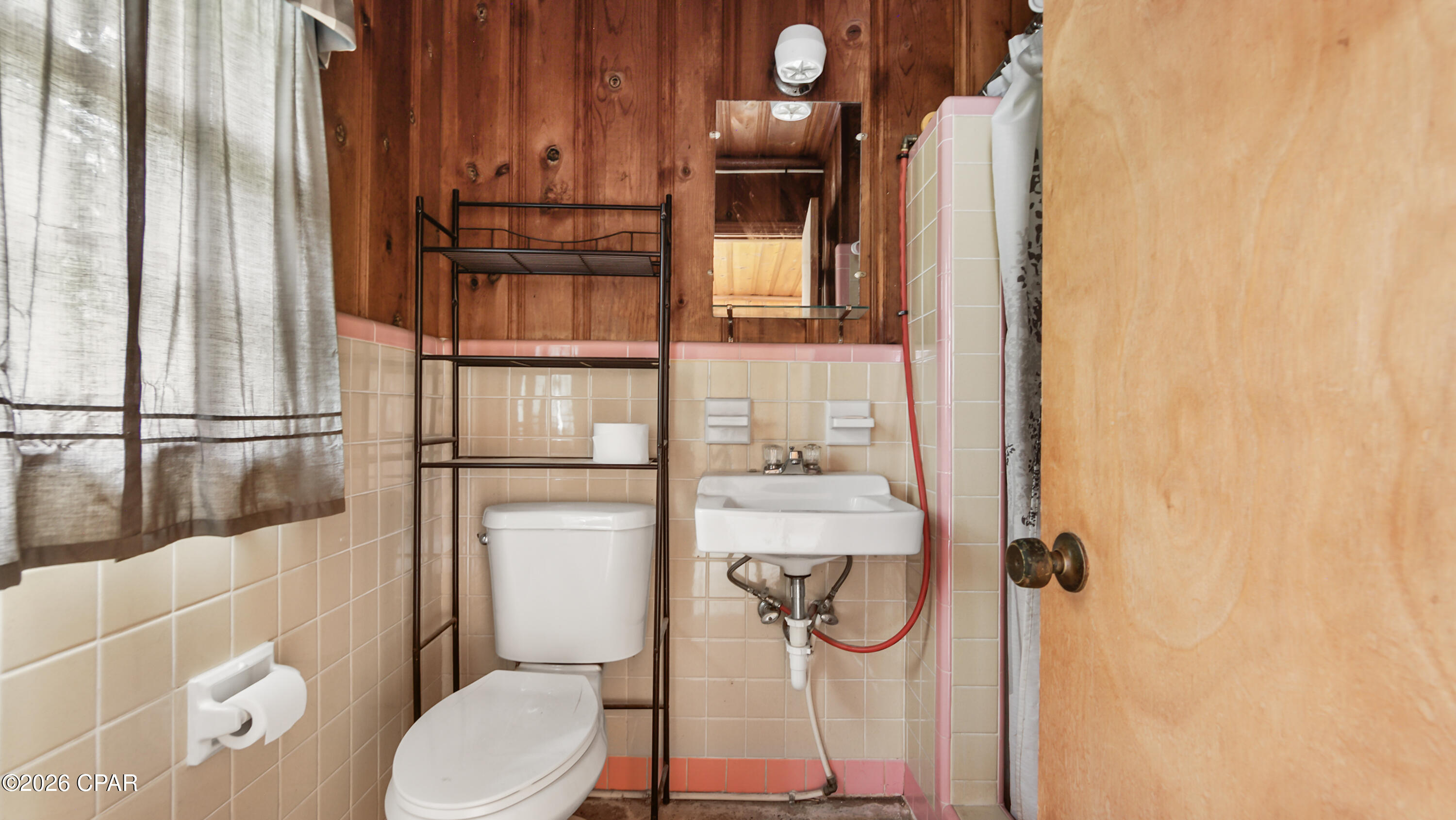 Hutchison's 1st To Bahama Bch - Commercial Sale