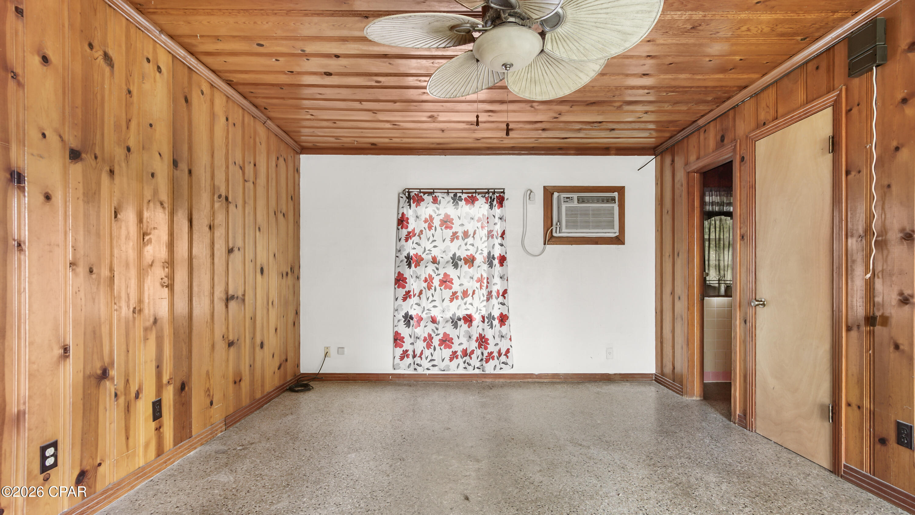 Hutchison's 1st To Bahama Bch - Commercial Sale