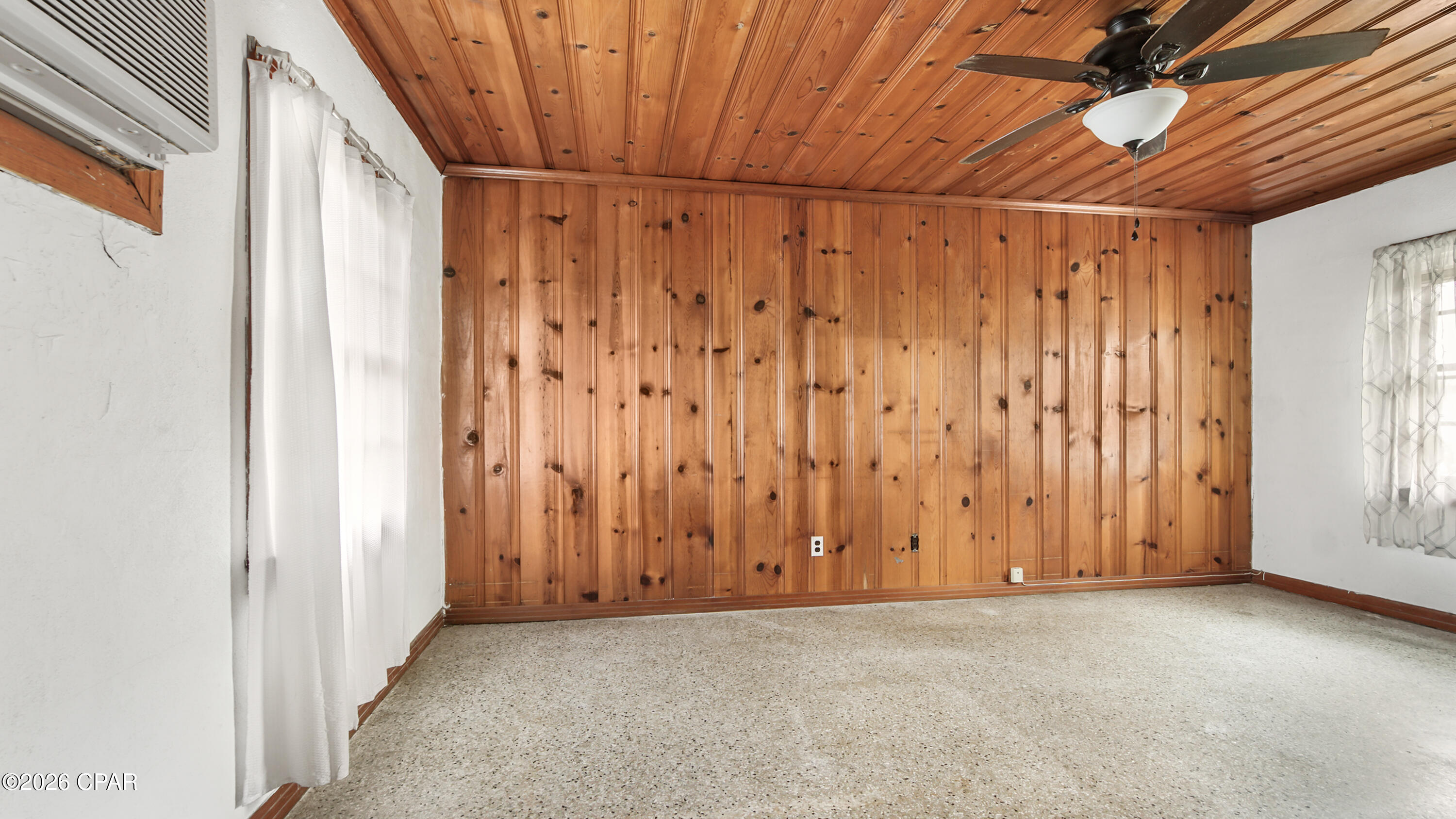 Hutchison's 1st To Bahama Bch - Commercial Sale