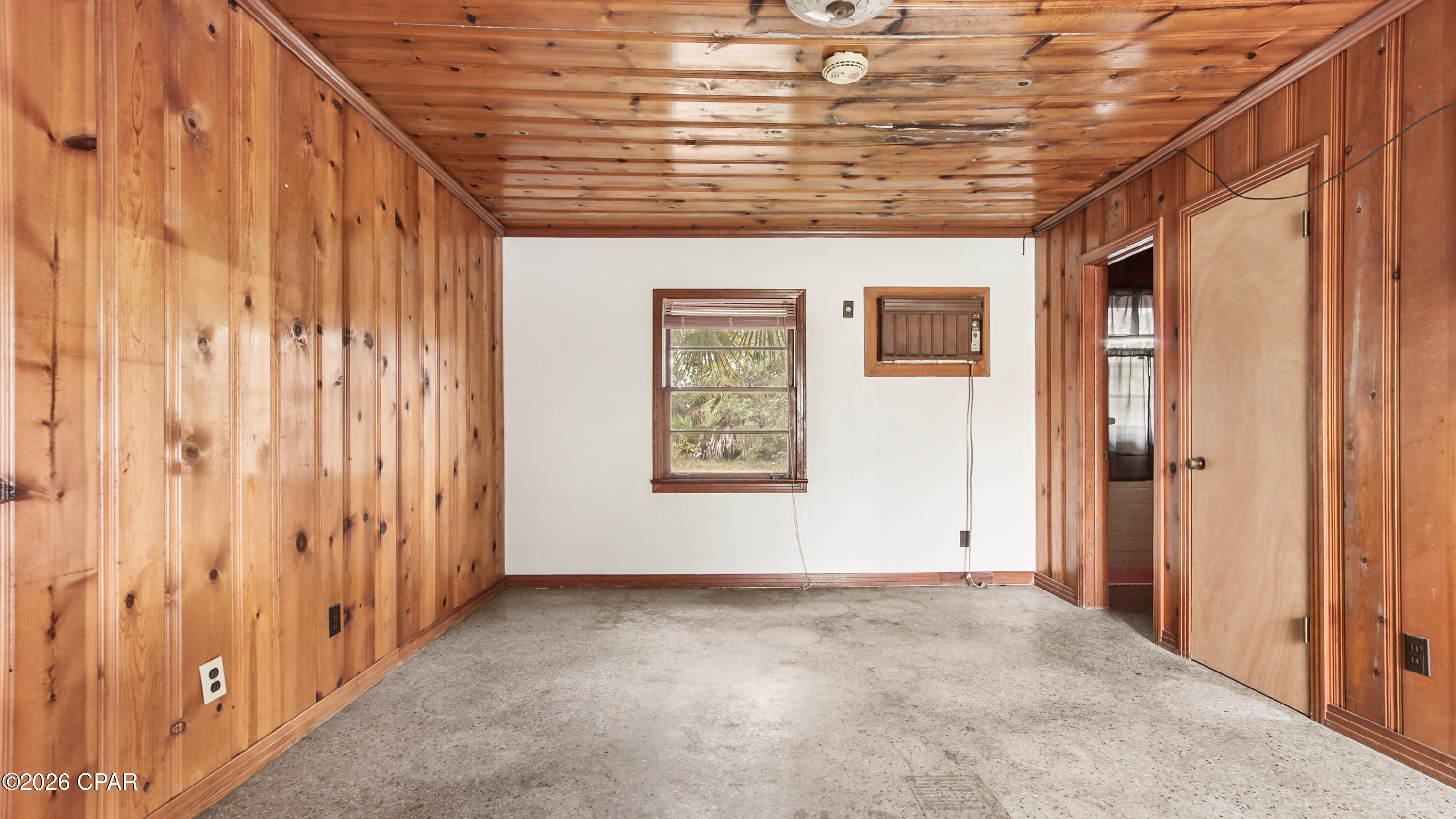 Hutchison's 1st To Bahama Bch - Commercial Sale