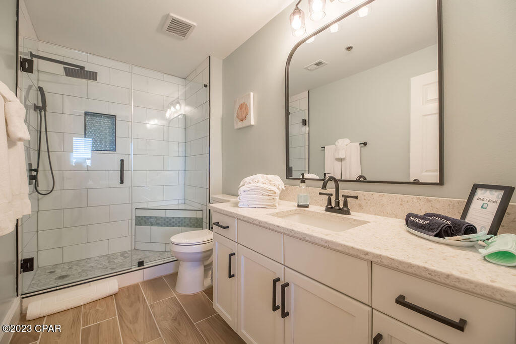 Laketown Wharf - Residential