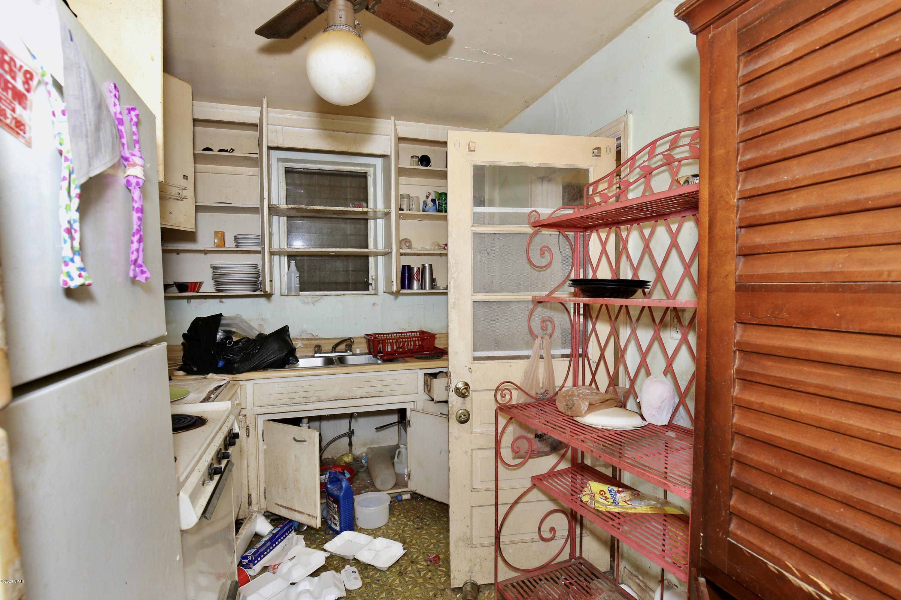 [No Recorded Subdiv] - Residential