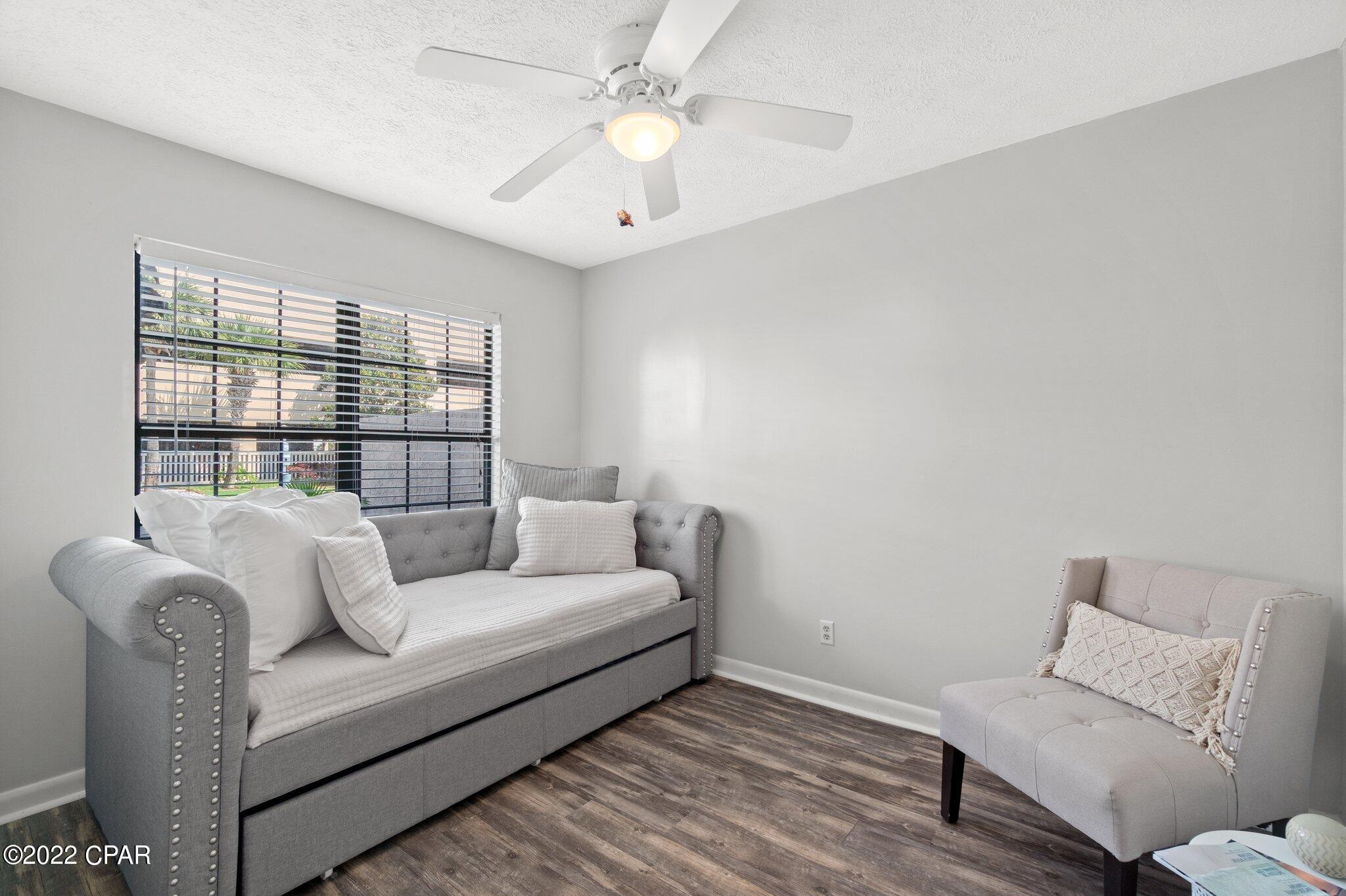 Gulf Lagoon Beach - Residential