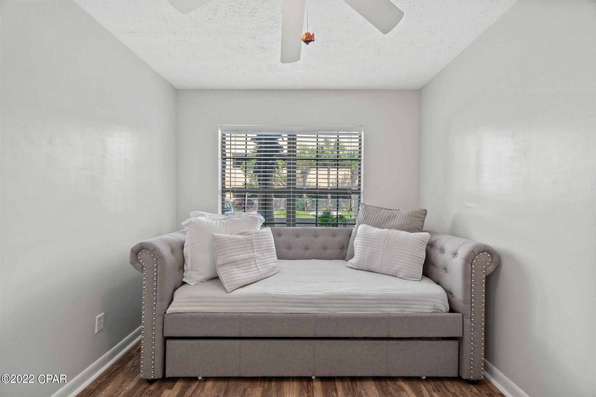 Gulf Lagoon Beach - Residential