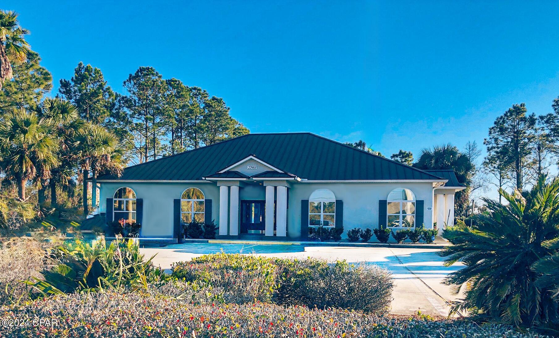 Jamaican Lake - Commercial Sale