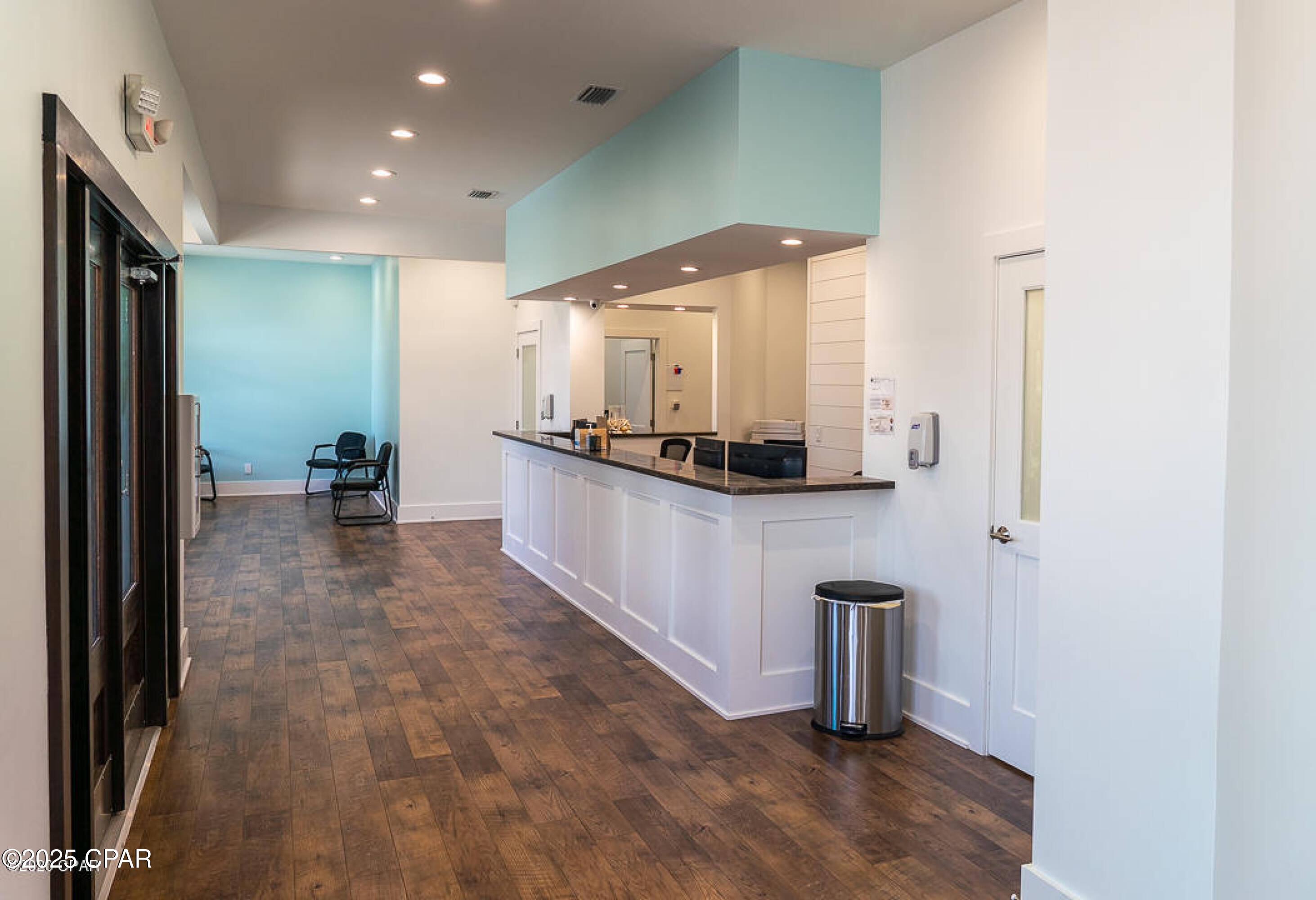 Jamaican Lake - Commercial Sale