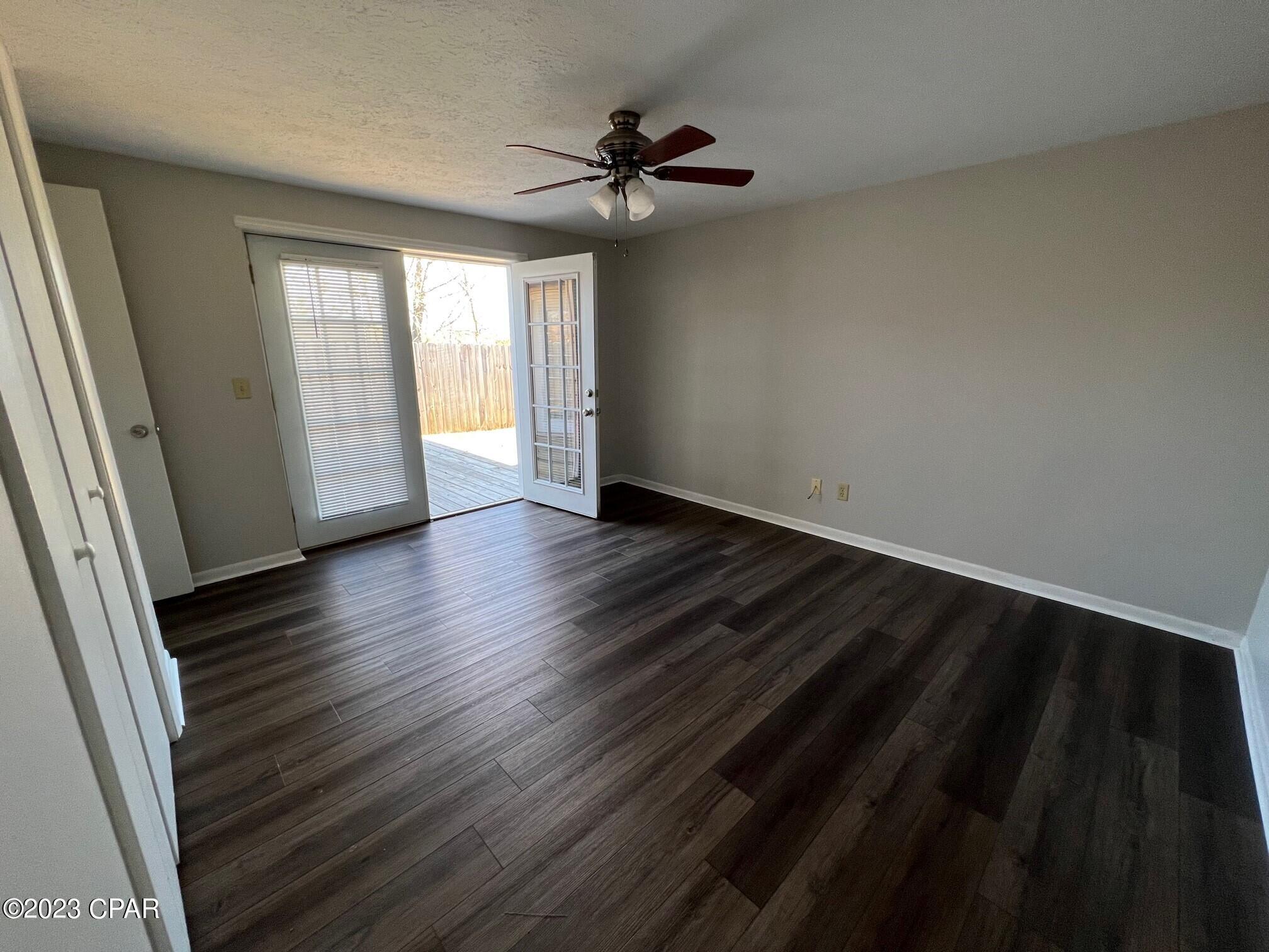 Belaire Estates U-4 - Residential