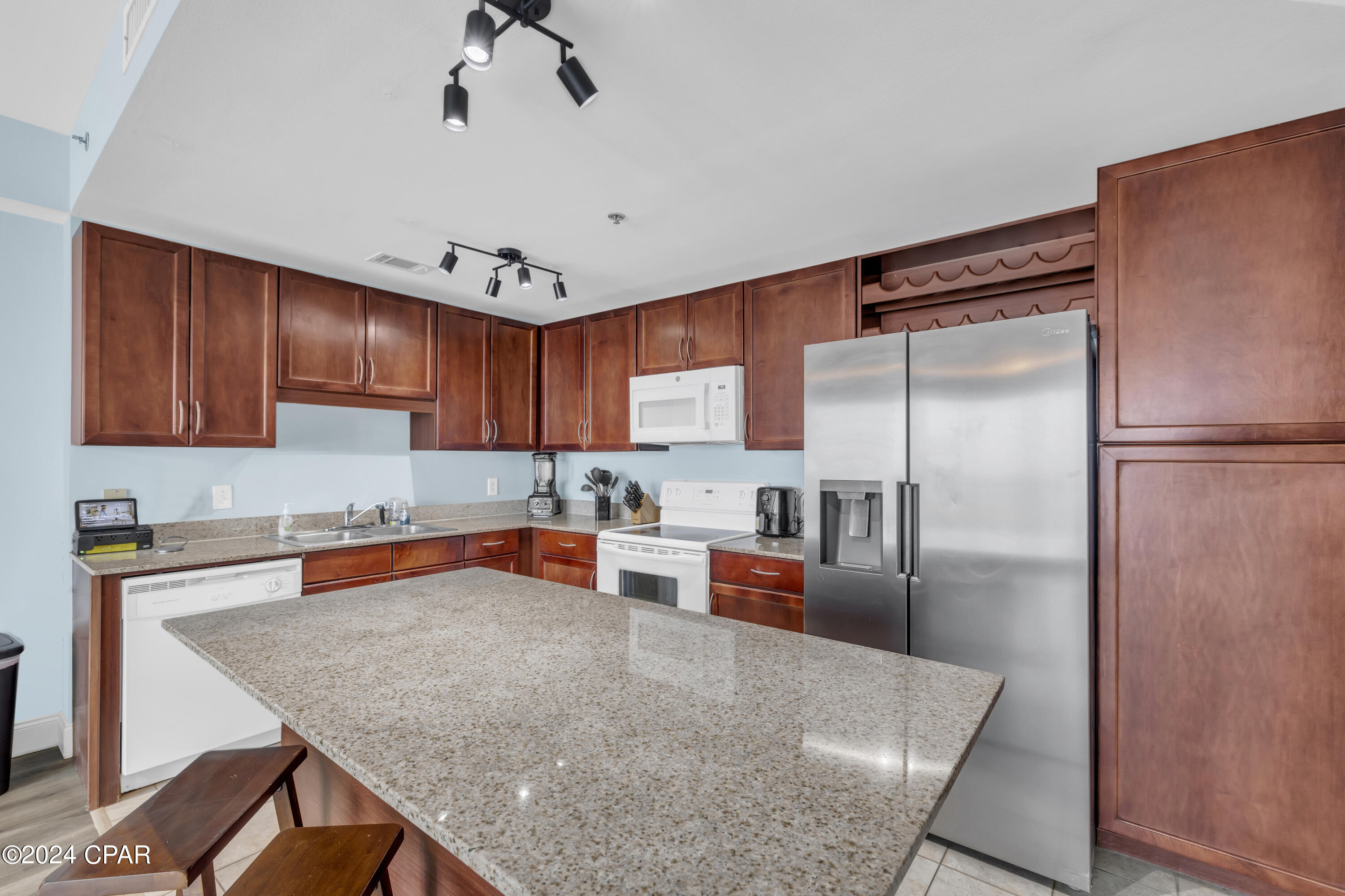 Laketown Wharf - Residential