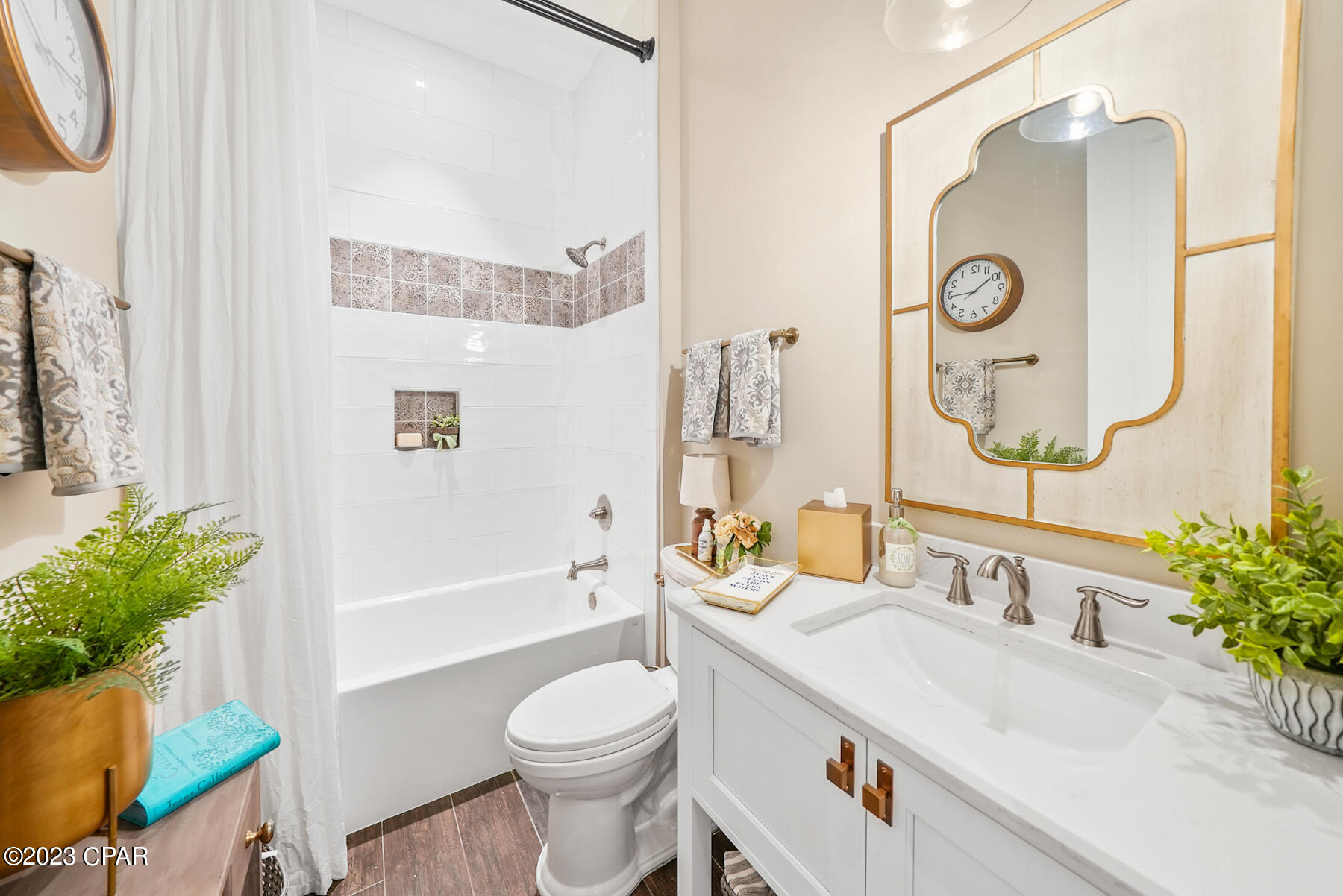 Country Club Harbour Estates - Residential