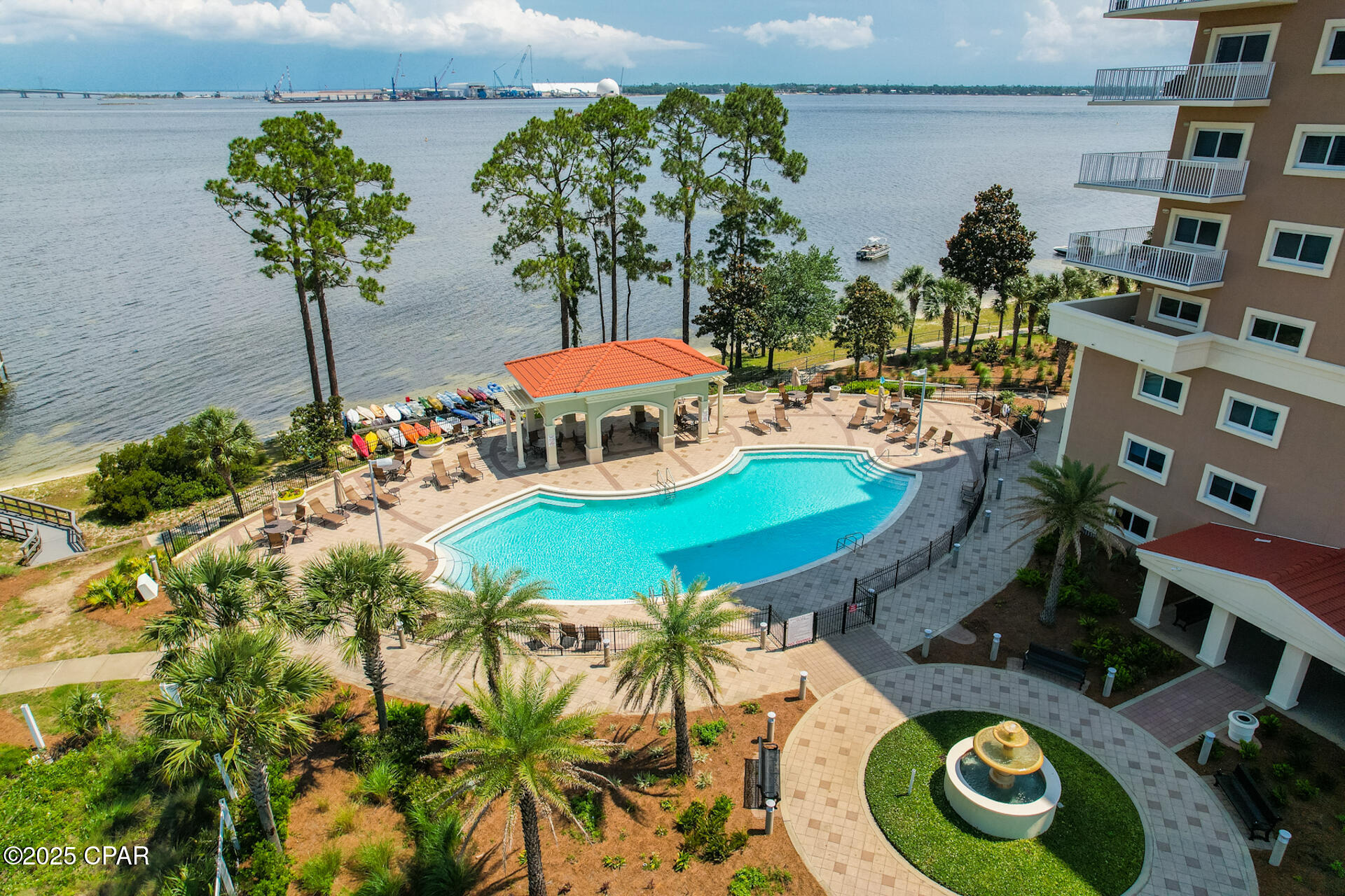 Magnolia Bay Club - Residential