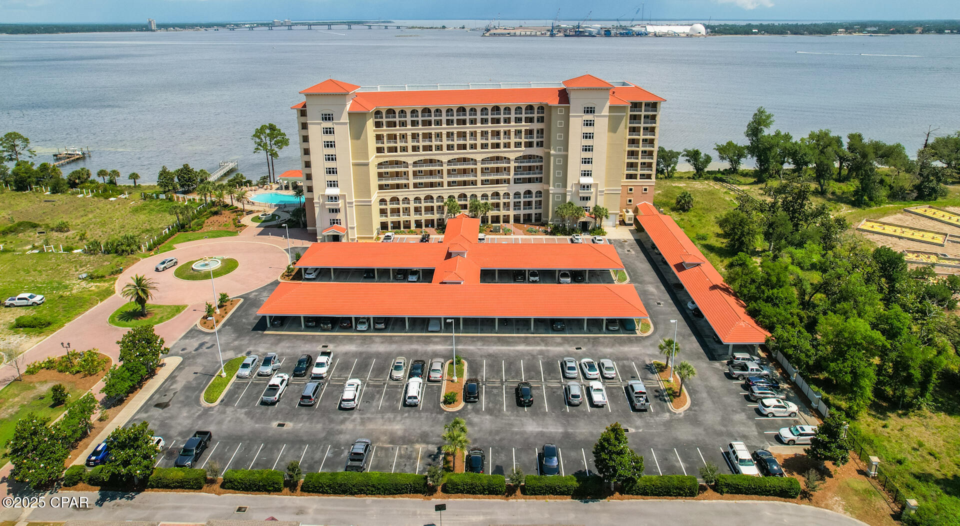 Magnolia Bay Club - Residential