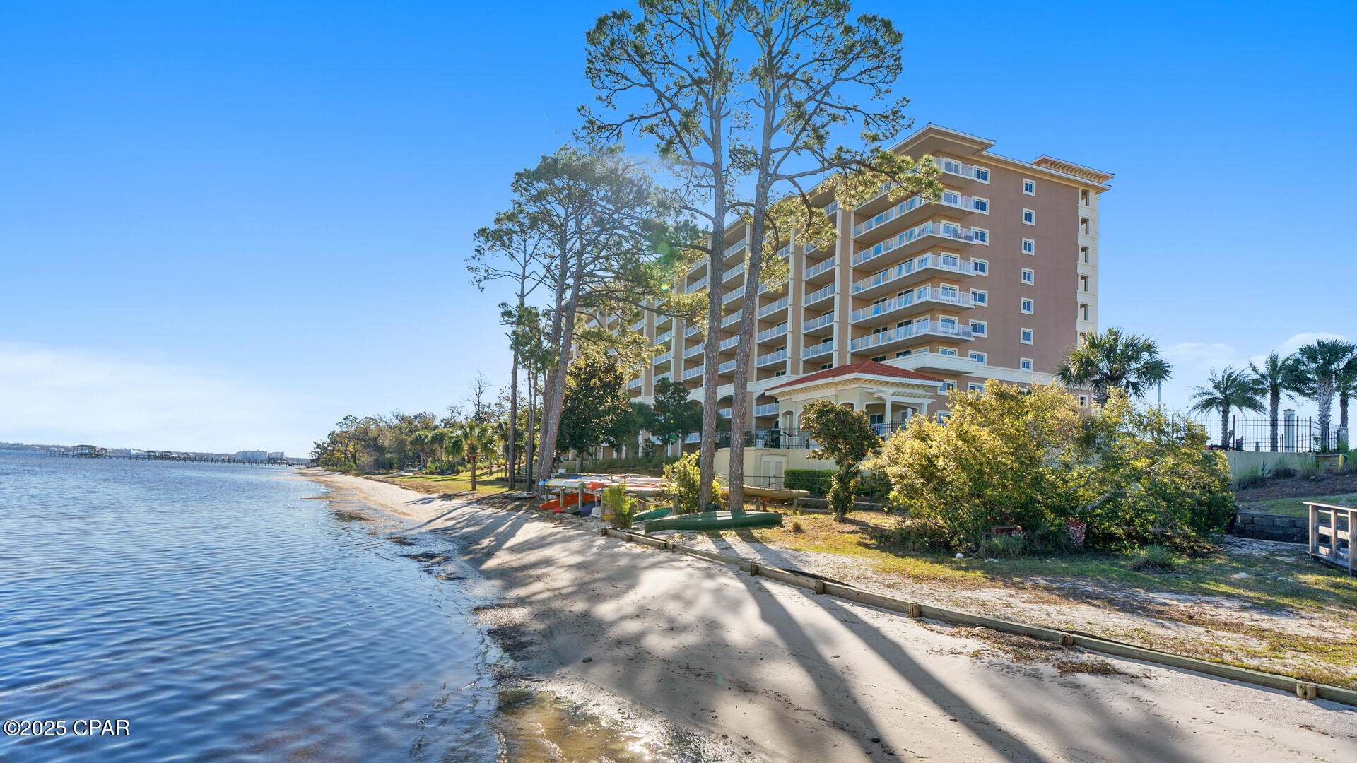 Magnolia Bay Club - Residential