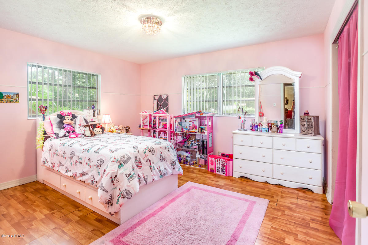 Pretty Bayou Hts 1st - Residential