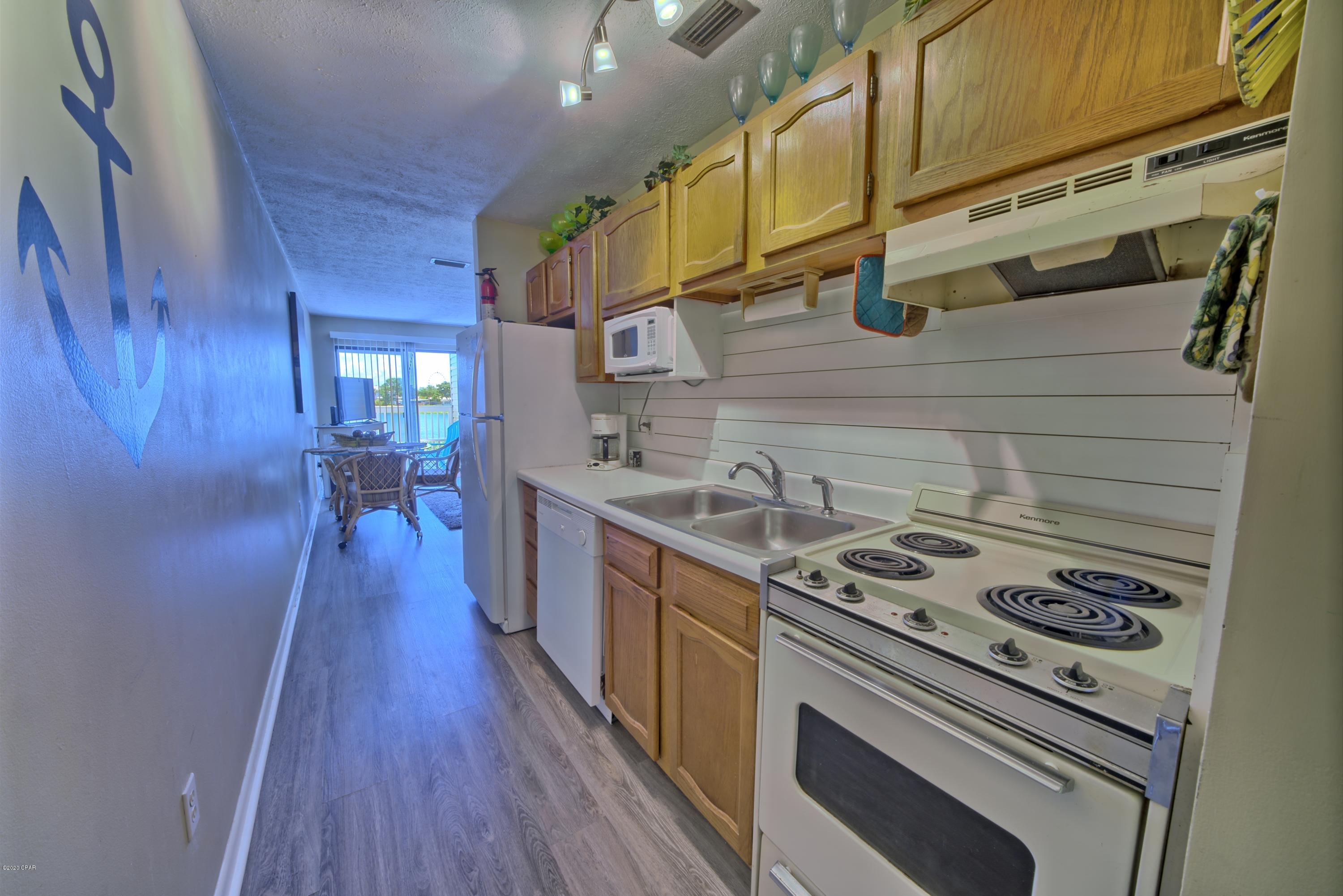 Lullwater Beach - Residential