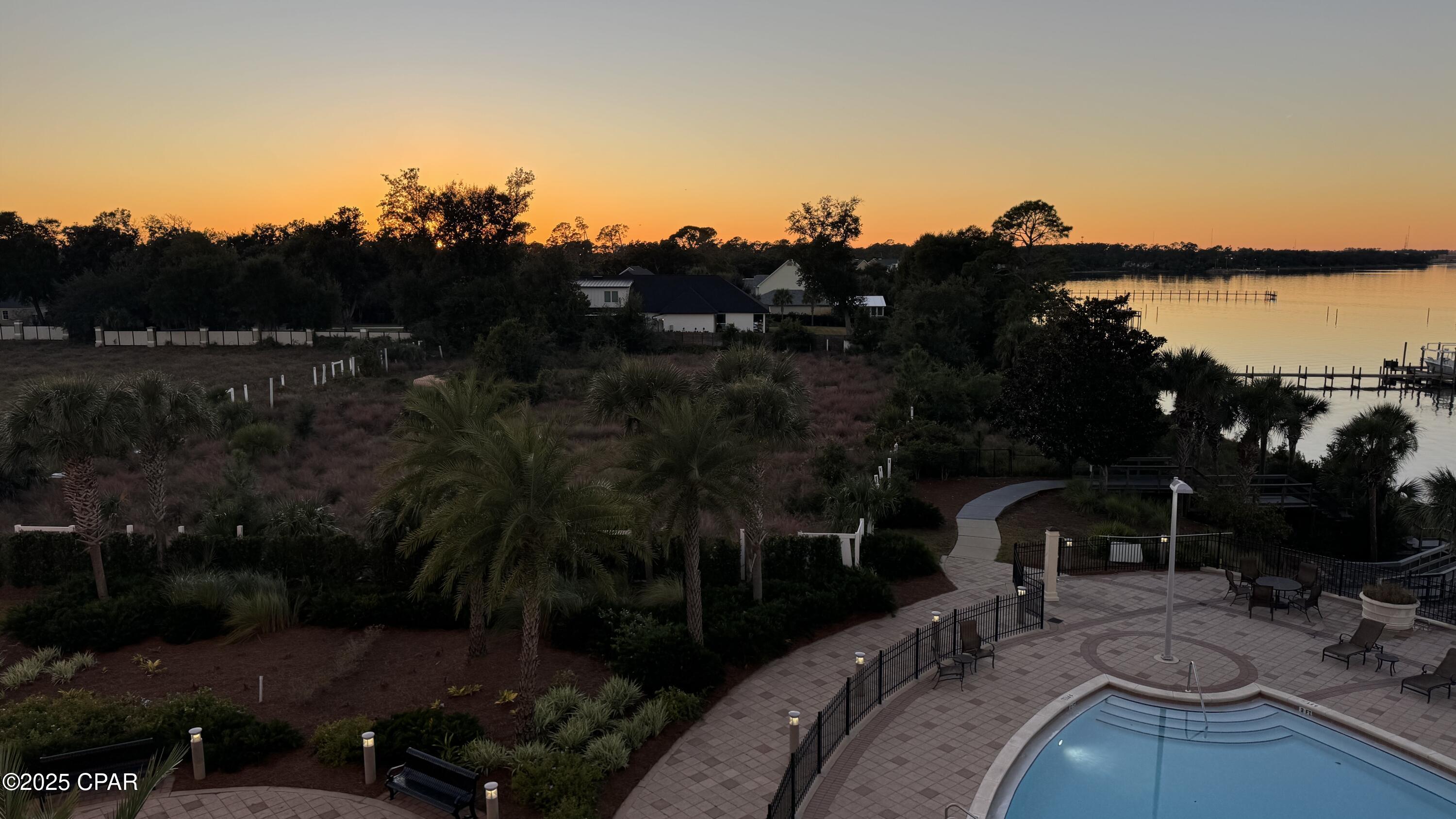 Magnolia Bay Club - Residential