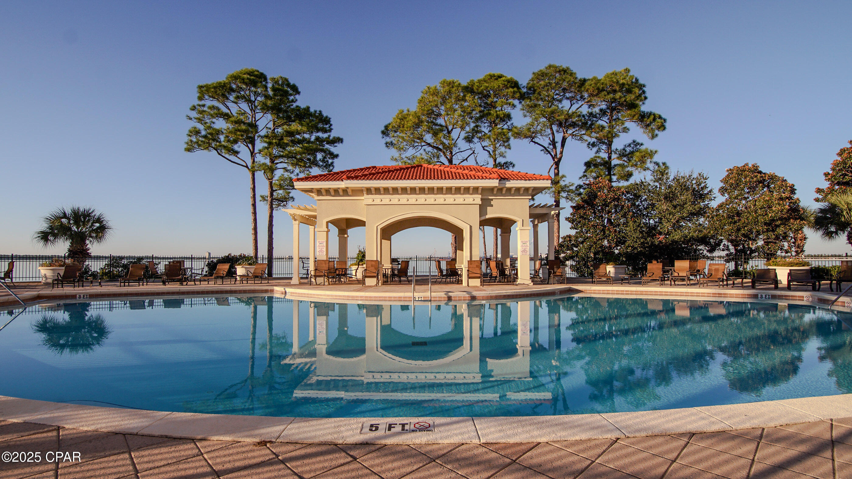 Magnolia Bay Club - Residential