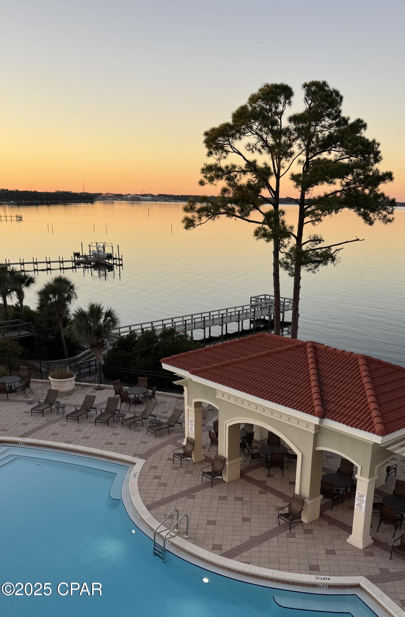 Magnolia Bay Club - Residential