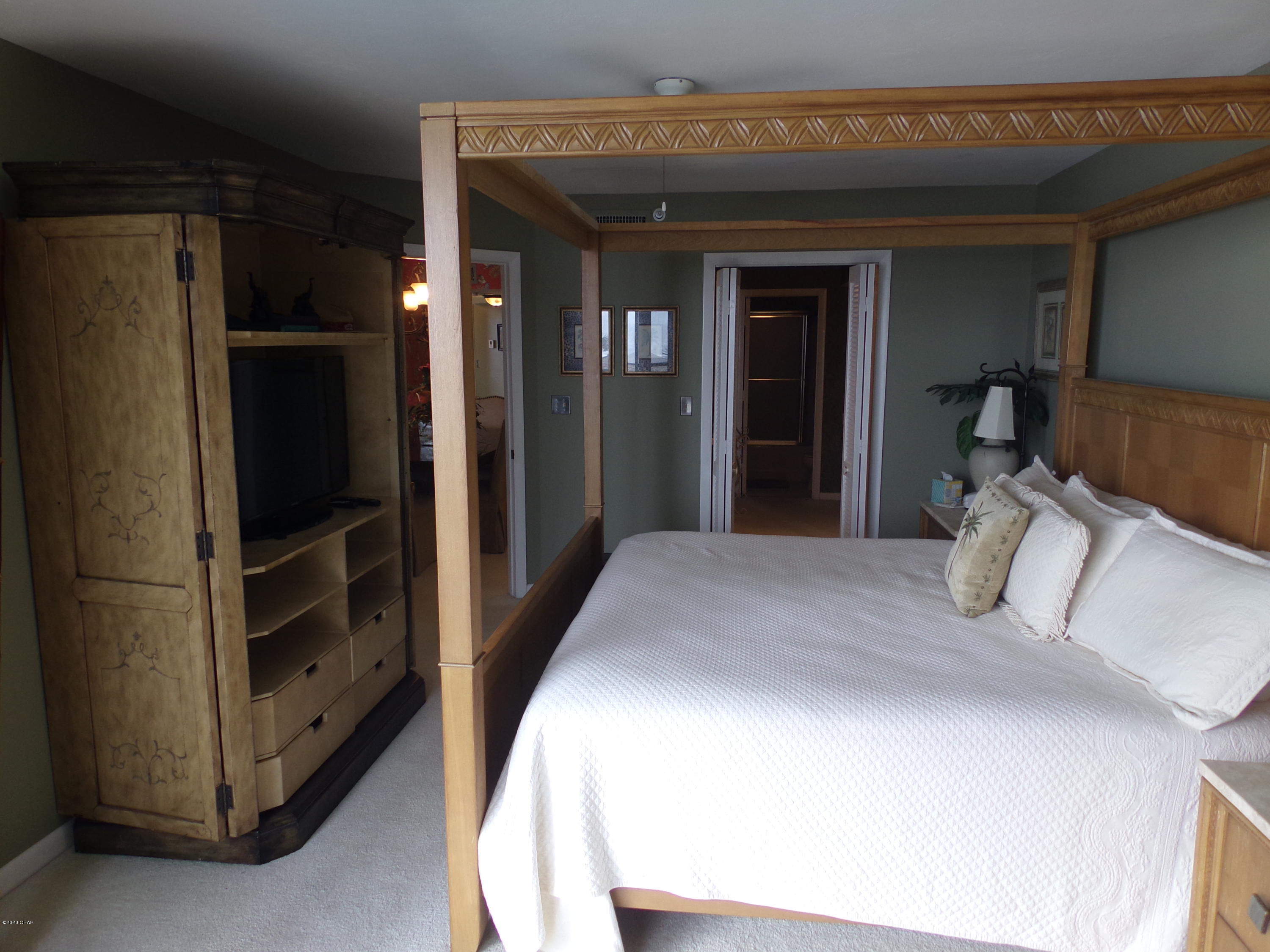 Summerhouse Condo. - Residential