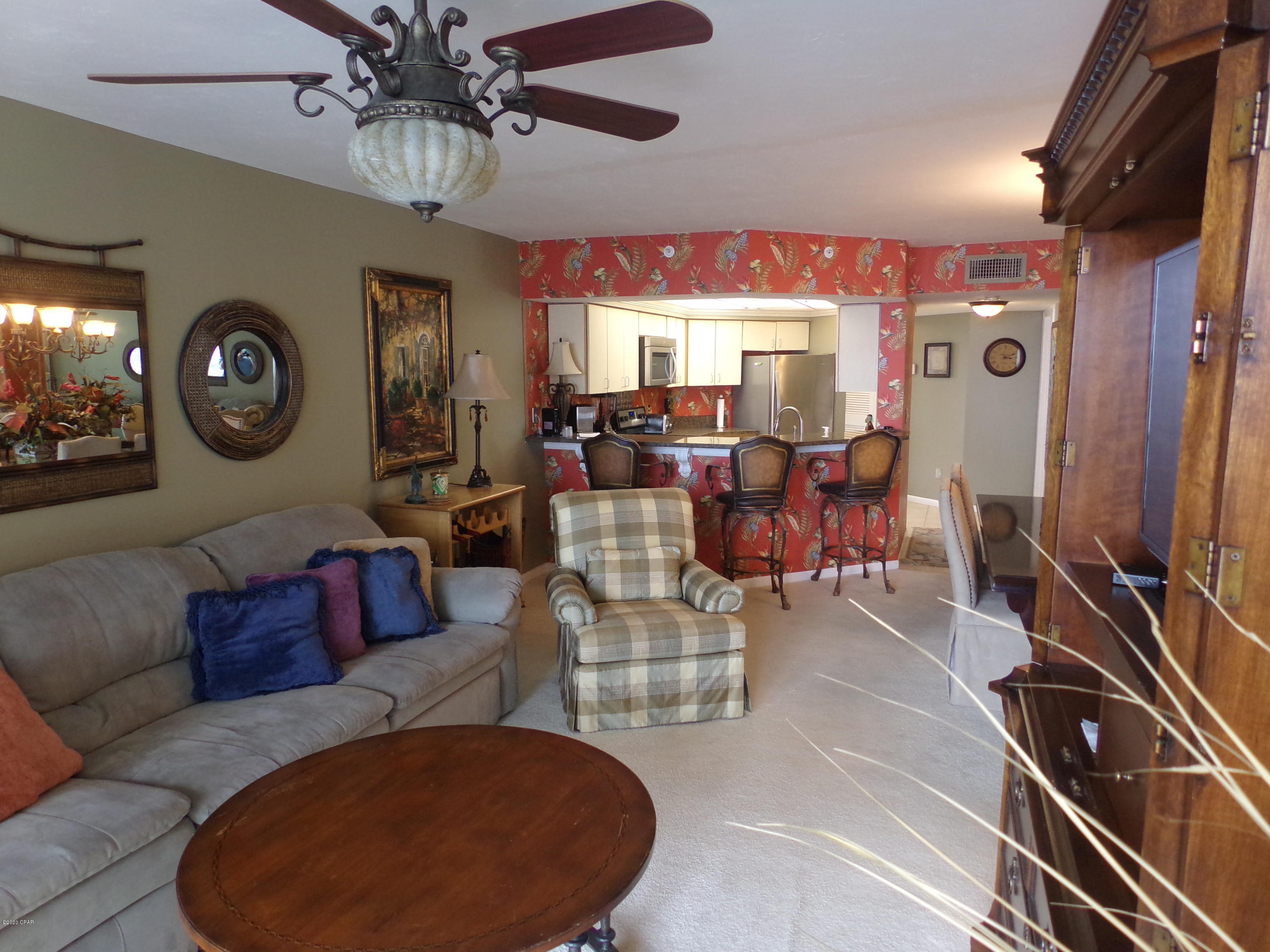 Summerhouse Condo. - Residential