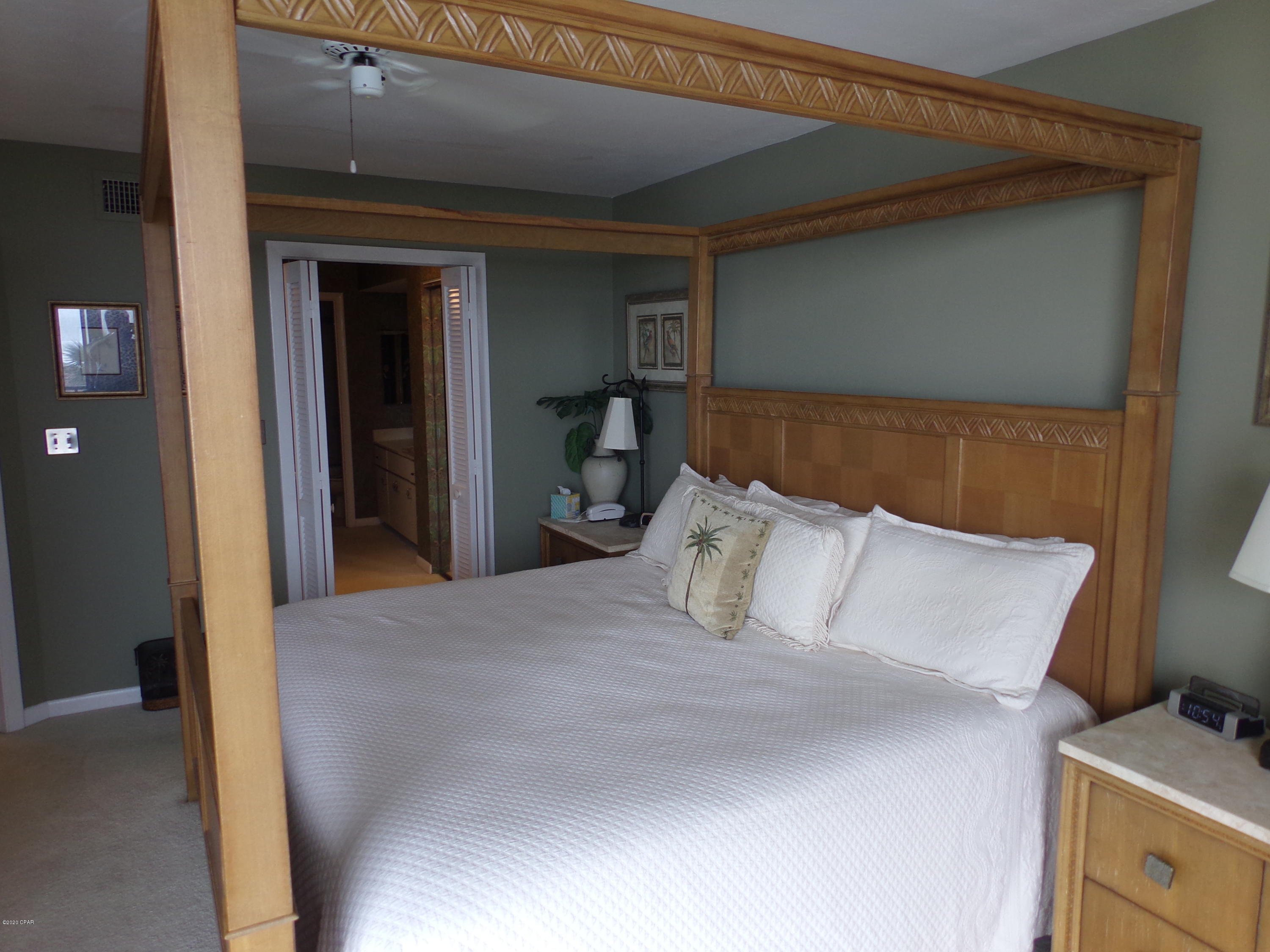 Summerhouse Condo. - Residential