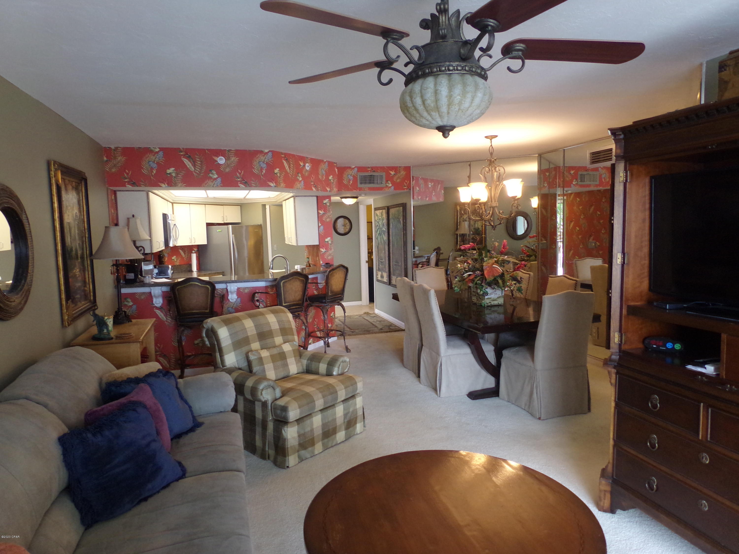 Summerhouse Condo. - Residential