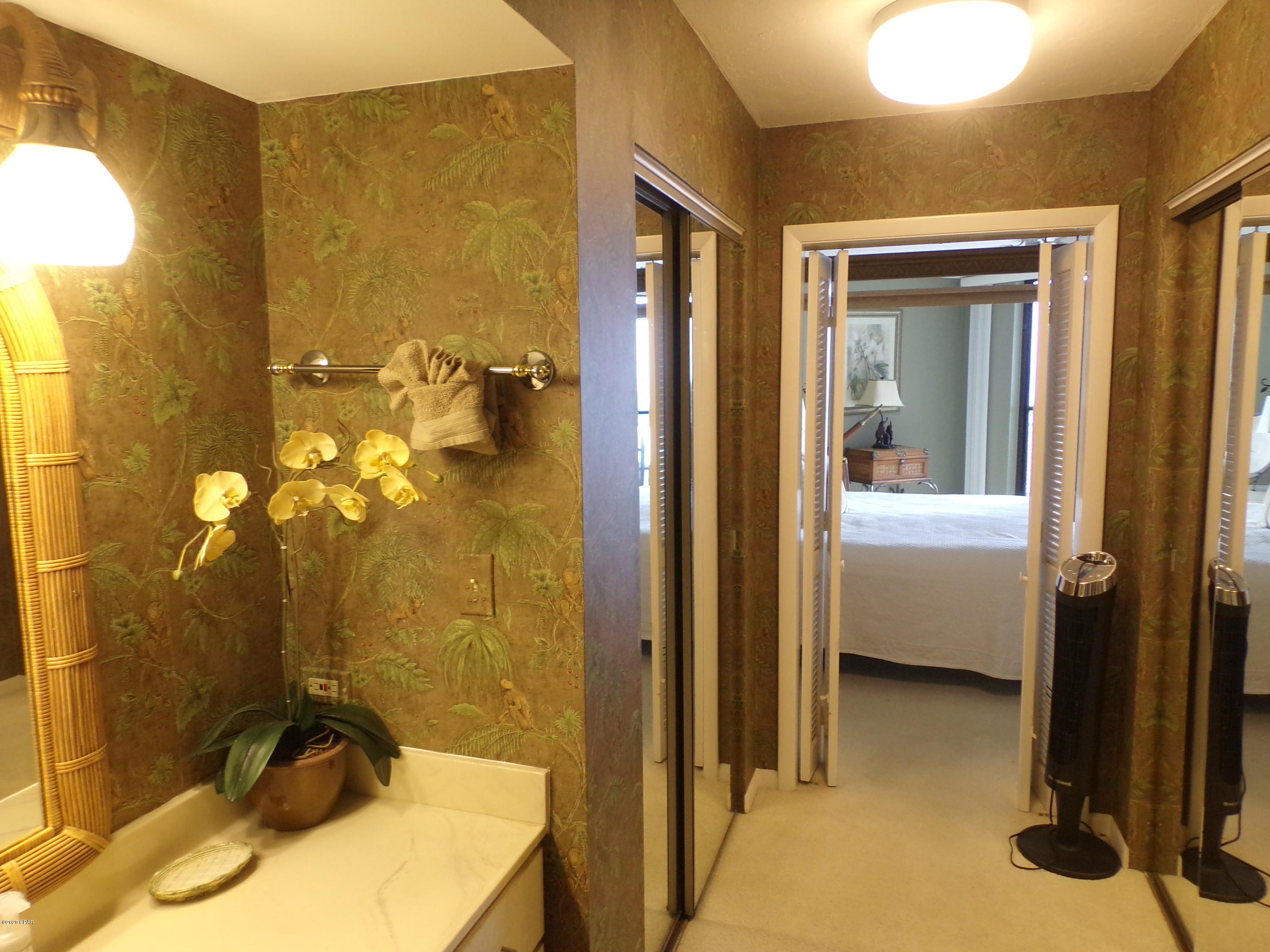 Summerhouse Condo. - Residential