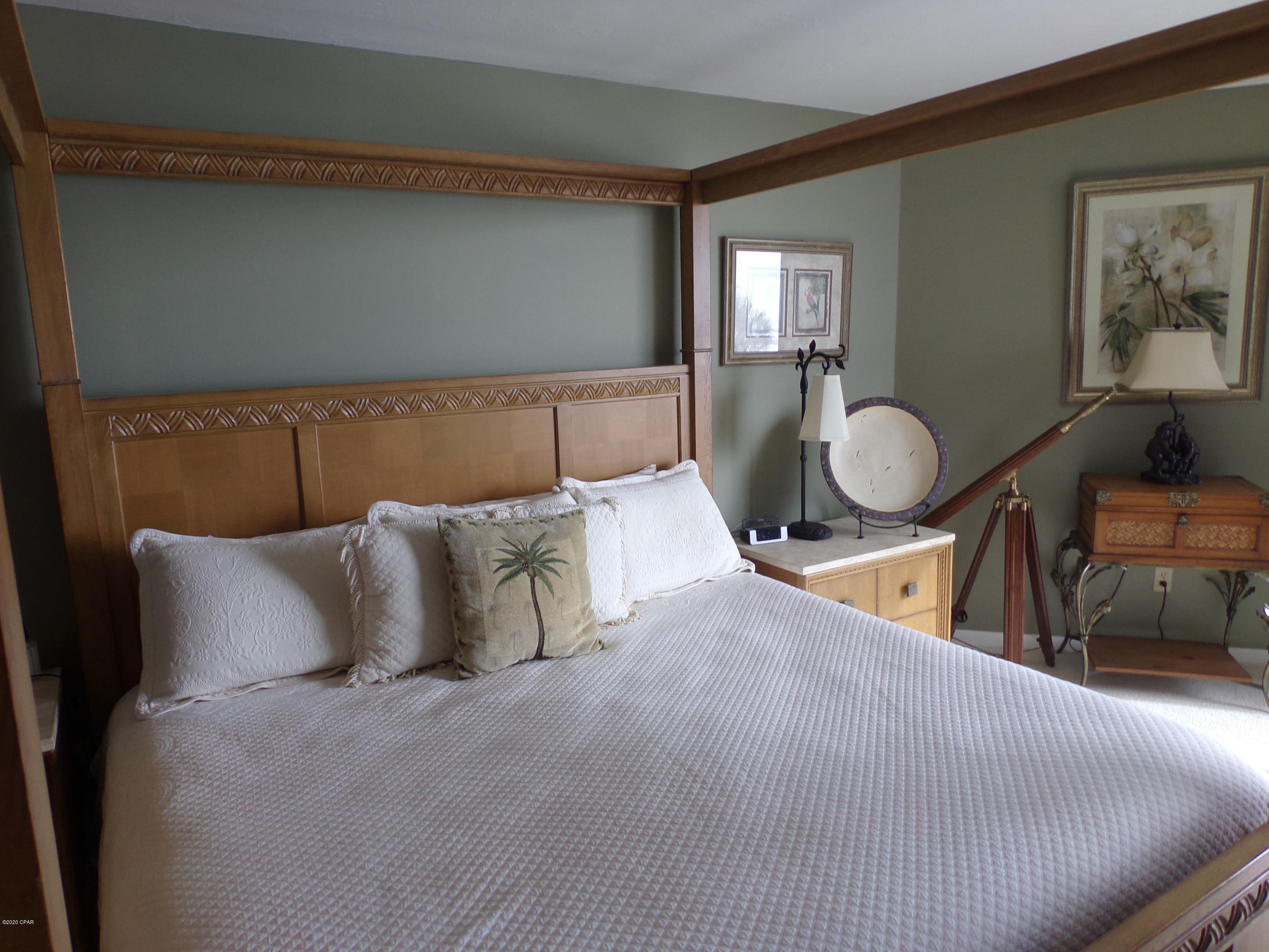 Summerhouse Condo. - Residential