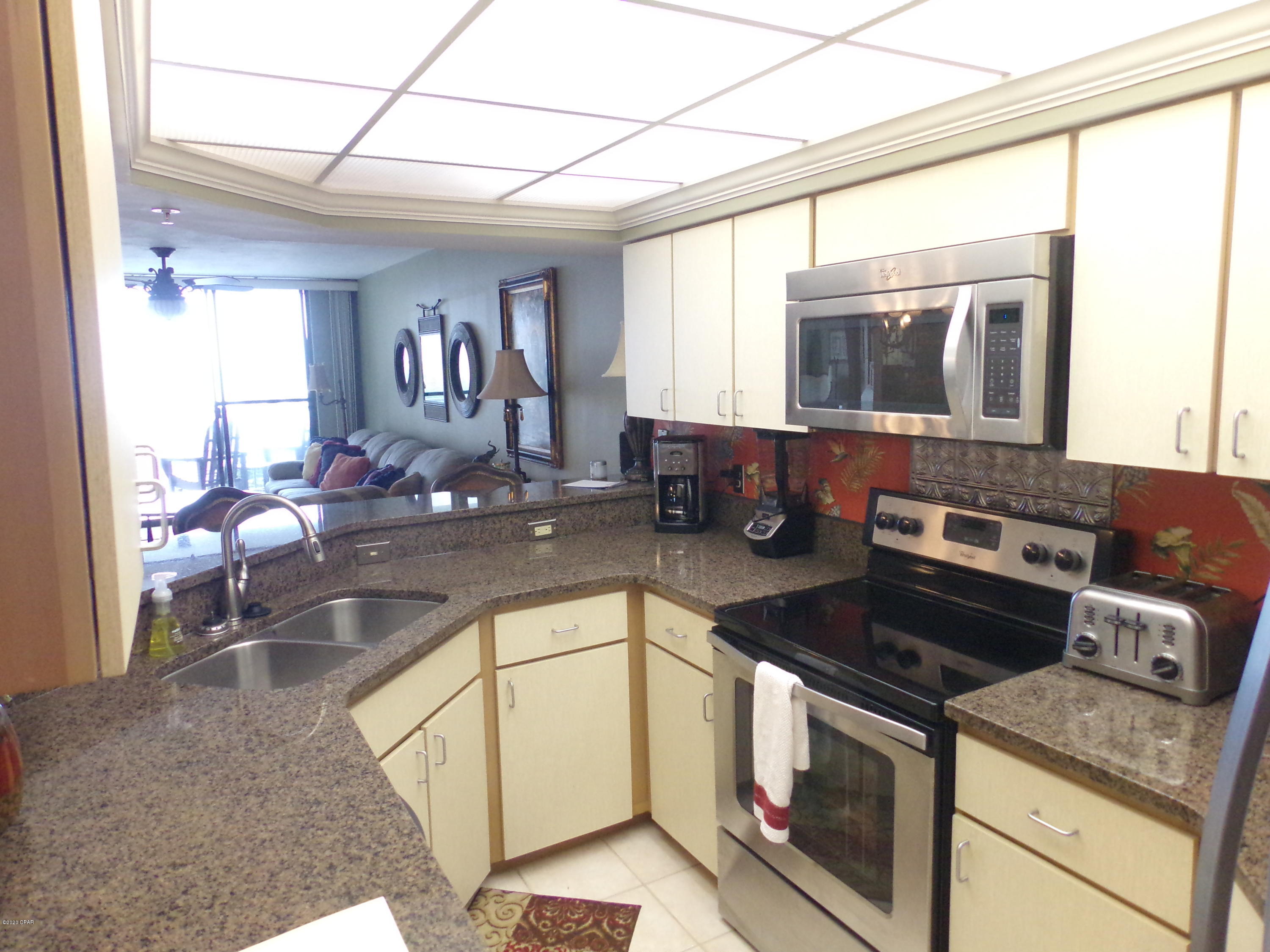 Summerhouse Condo. - Residential