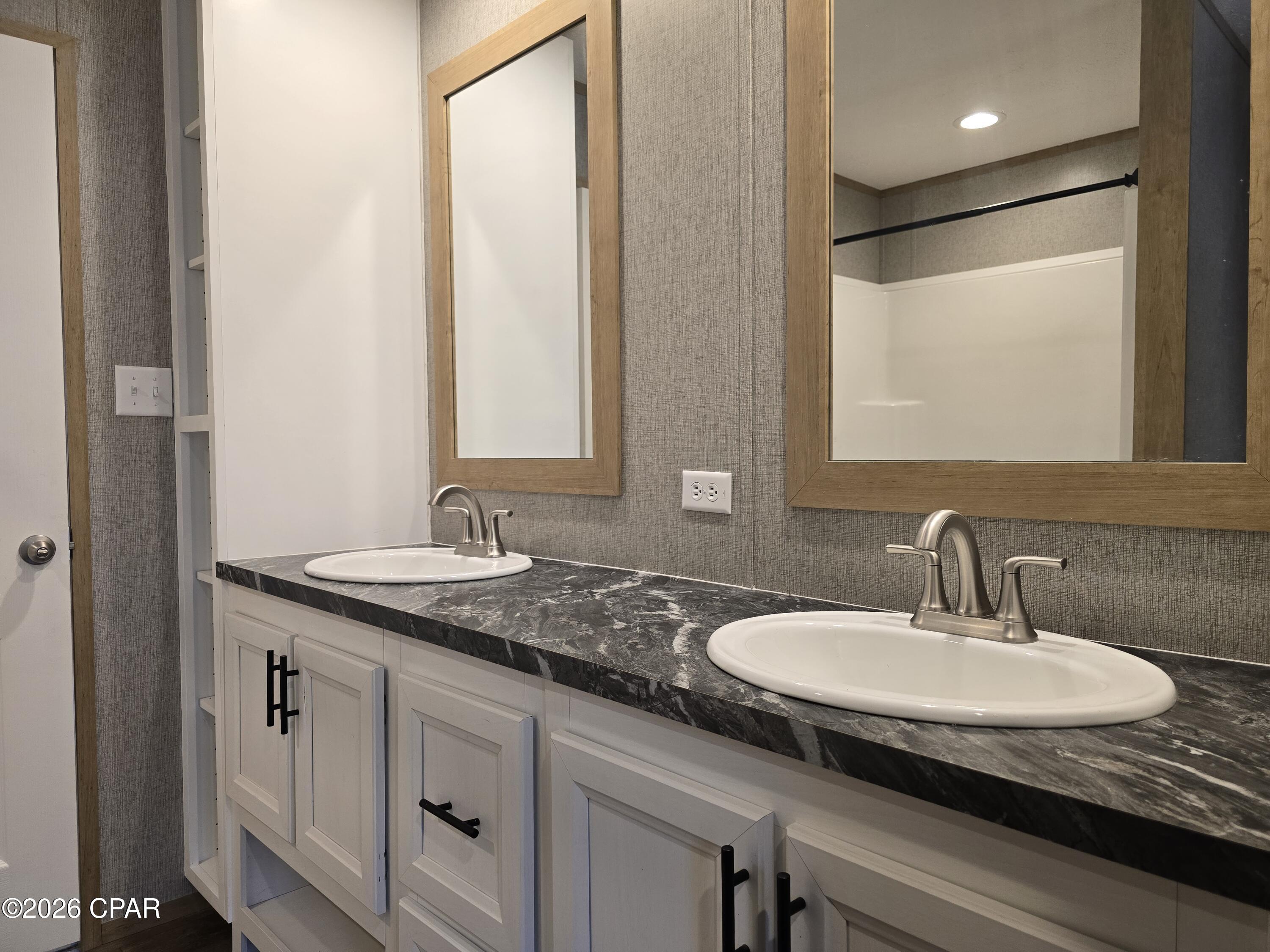 Oakwood Hills Unit 5 - Residential