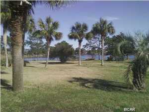 El Centro Beach - Land