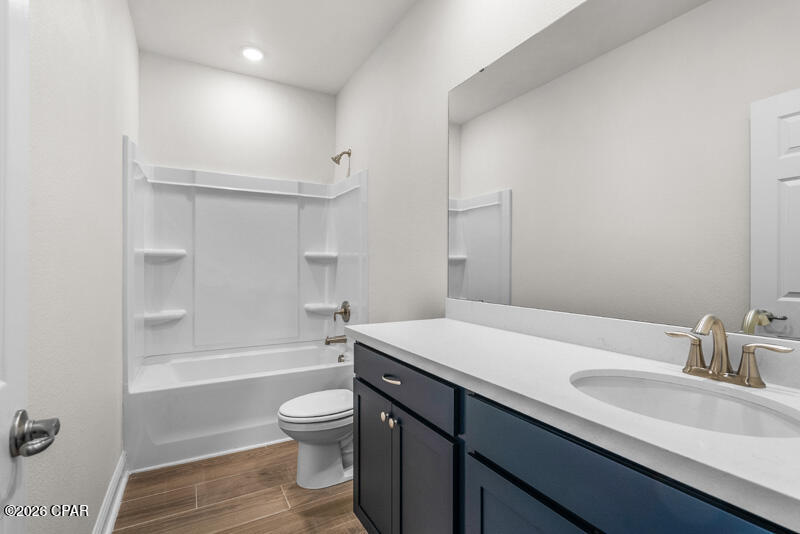 Lake Merial - Residential