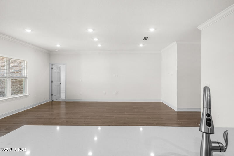 Lake Merial - Residential