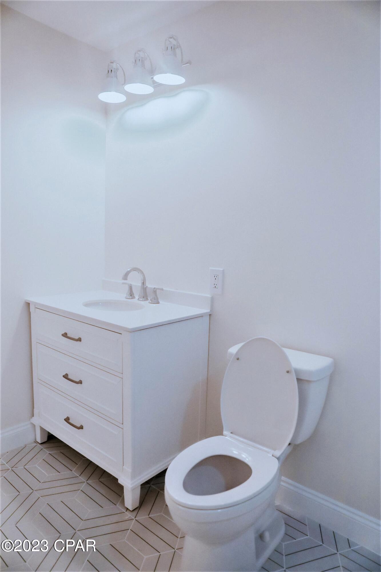 Cove Terrace 3rd (Sudduths 15th) - Residential